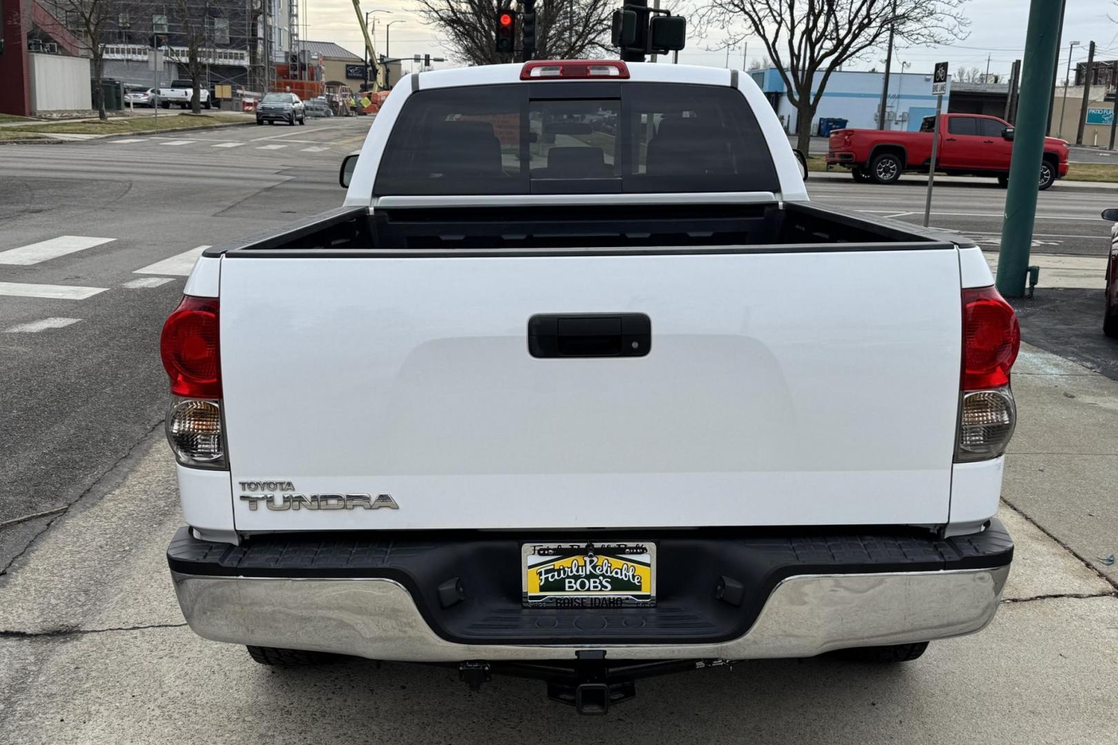 2008 White /Gray Toyota Tundra (5TFRT54148X) with an V8 4.7 Liter engine, Automatic transmission, located at 2304 W. Main St., Boise, ID, 83702, (208) 342-7777, 43.622105, -116.218658 - Great Looking Truck! Ready To Go! - Photo#1