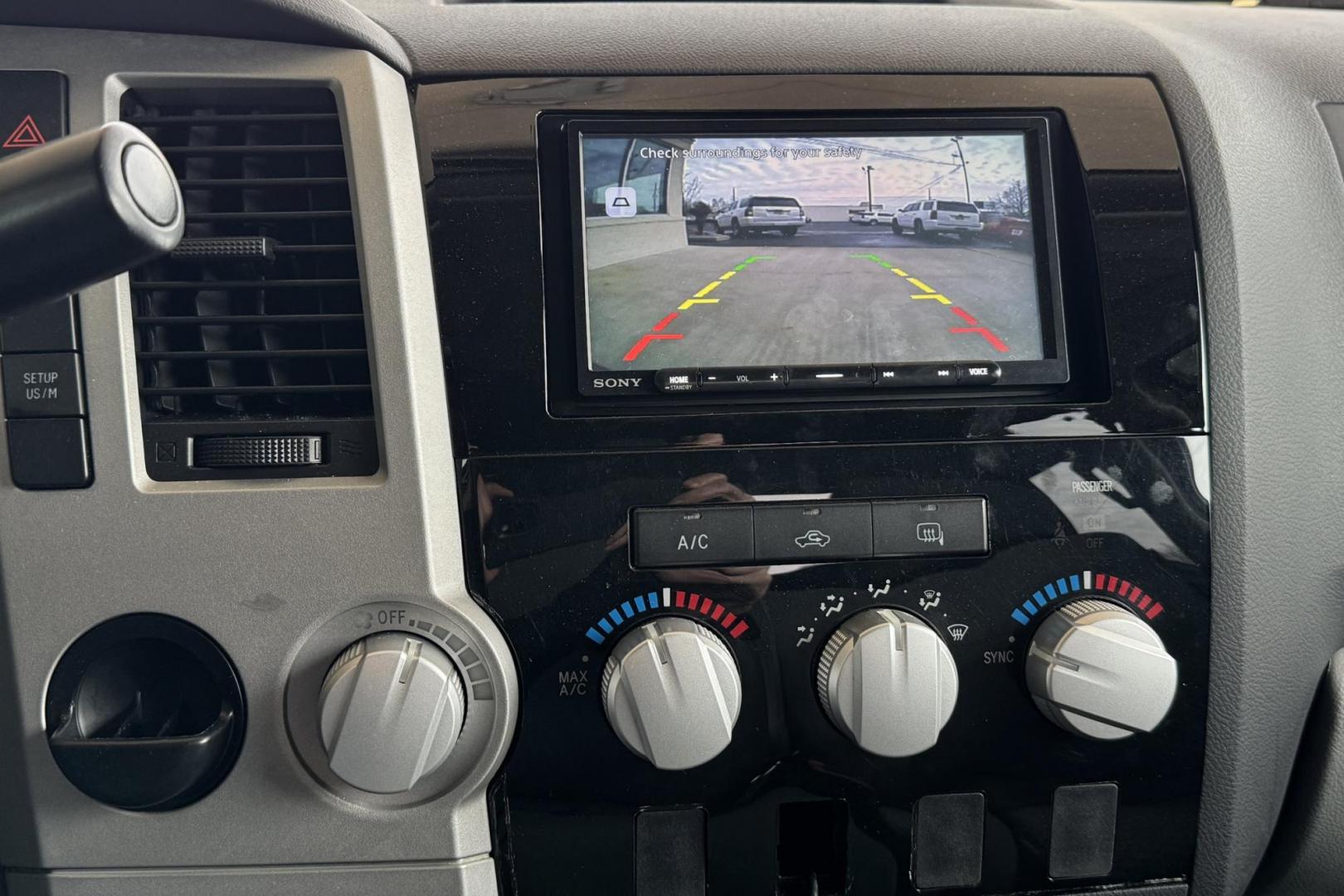 2008 White /Gray Toyota Tundra (5TFRT54148X) with an V8 4.7 Liter engine, Automatic transmission, located at 2304 W. Main St., Boise, ID, 83702, (208) 342-7777, 43.622105, -116.218658 - Great Looking Truck! Ready To Go! - Photo#4