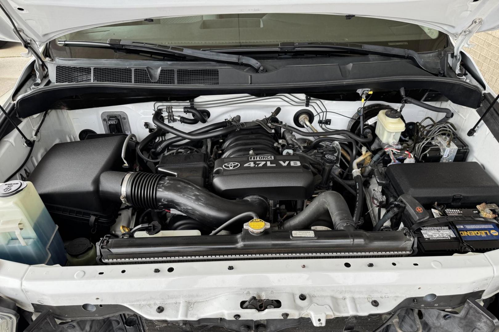 2008 White /Gray Toyota Tundra (5TFRT54148X) with an V8 4.7 Liter engine, Automatic transmission, located at 2304 W. Main St., Boise, ID, 83702, (208) 342-7777, 43.622105, -116.218658 - Great Looking Truck! Ready To Go! - Photo#12