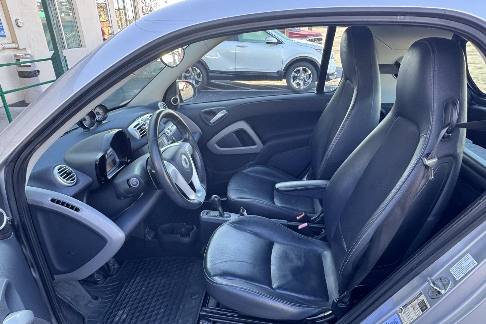2013 Gray /Black Smart Fortwo Passion (WMEEJ3BA1DK) with an 1.0L L3 DOHC 12V engine, 5-Speed Automatic transmission, located at 2304 W. Main St., Boise, ID, 83702, (208) 342-7777, 43.622105, -116.218658 - Looking for easy parking and great gas mileage? This is it! - Photo#4