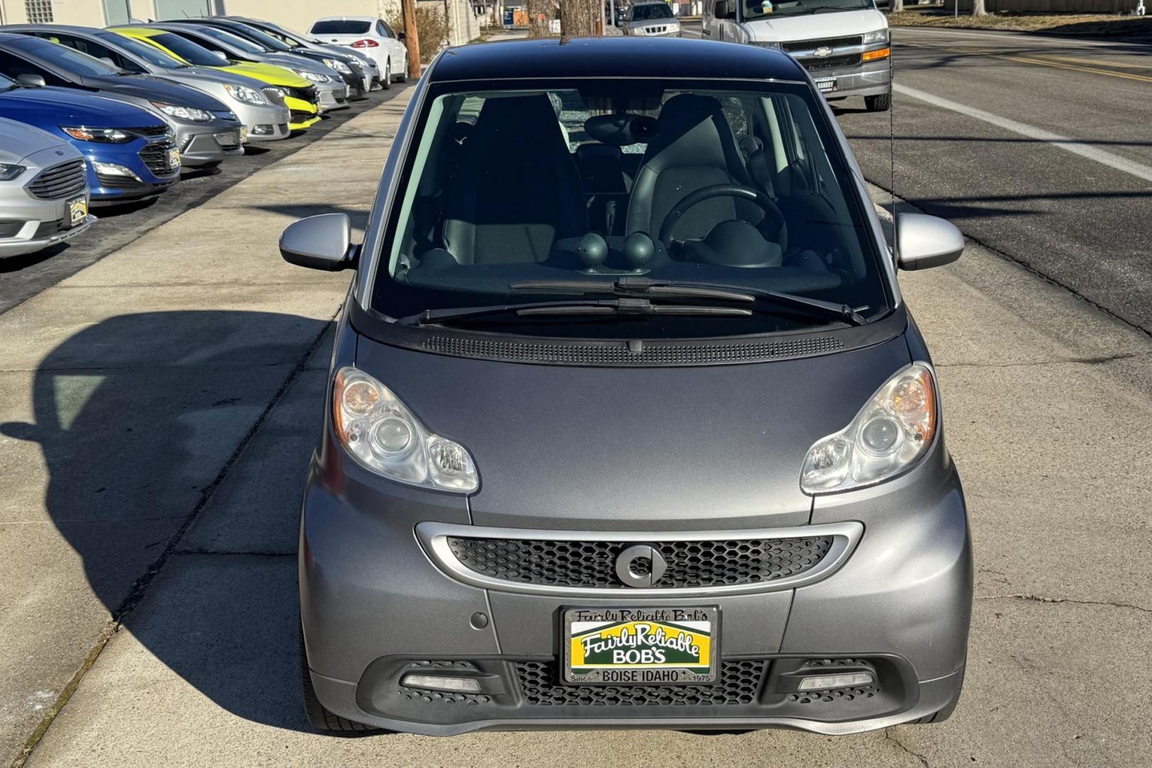 2013 Gray /Black Smart Fortwo Passion (WMEEJ3BA1DK) with an 1.0L L3 DOHC 12V engine, 5-Speed Automatic transmission, located at 2304 W. Main St., Boise, ID, 83702, (208) 342-7777, 43.622105, -116.218658 - Looking for easy parking and great gas mileage? This is it! - Photo#3
