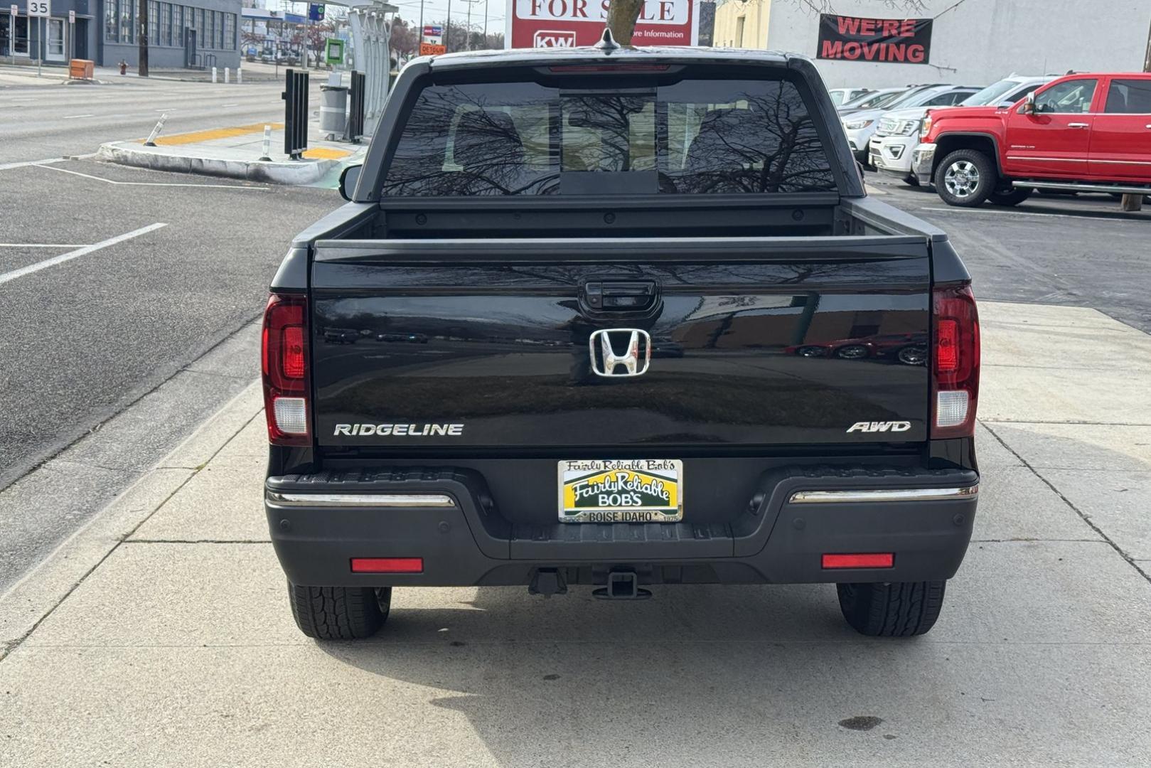 2020 Black /Black Honda Ridgeline Black Edition (5N1AZ2DSXLN) with an V6 3.5 Liter engine, Automatic 9 Speed transmission, located at 2304 W. Main St., Boise, ID, 83702, (208) 342-7777, 43.622105, -116.218658 - New Tires! Very Functional Truck! - Photo#2