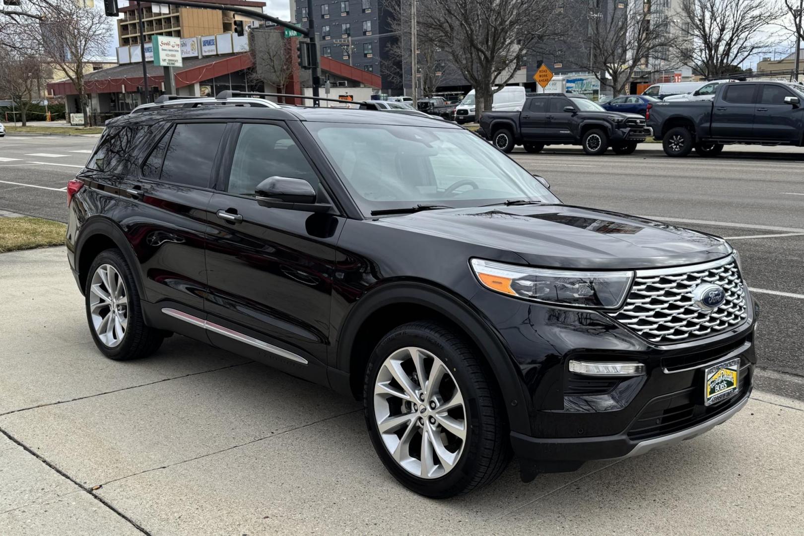 2021 Agate Black Metallic /Ebony Leather Ford Explorer Platinum (1FM5K8HC6MG) with an V6 3.0 Liter Twin Turbo engine, Automatic 10 Speed transmission, located at 2304 W. Main St., Boise, ID, 83702, (208) 342-7777, 43.622105, -116.218658 - New Tires! Loaded With Safety, Comfort And Luxury! - Photo#1