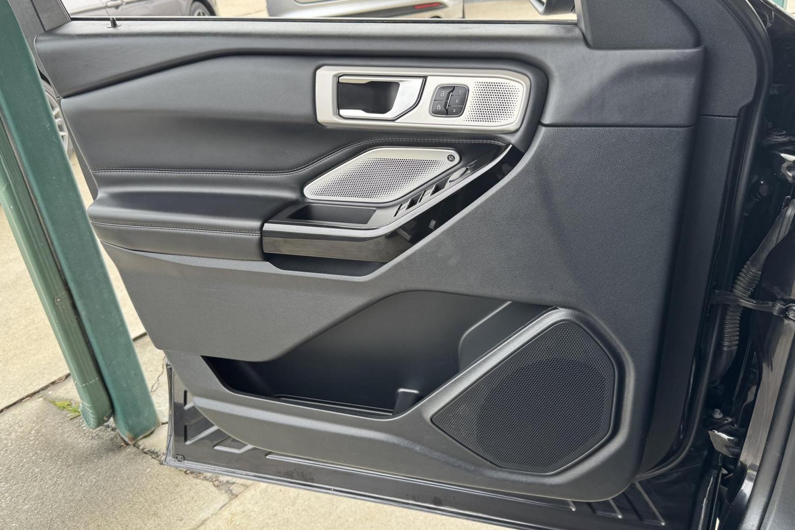 2021 Agate Black Metallic /Ebony Leather Ford Explorer Platinum (1FM5K8HC6MG) with an V6 3.0 Liter Twin Turbo engine, Automatic 10 Speed transmission, located at 2304 W. Main St., Boise, ID, 83702, (208) 342-7777, 43.622105, -116.218658 - New Tires! Loaded With Safety, Comfort And Luxury! - Photo#10