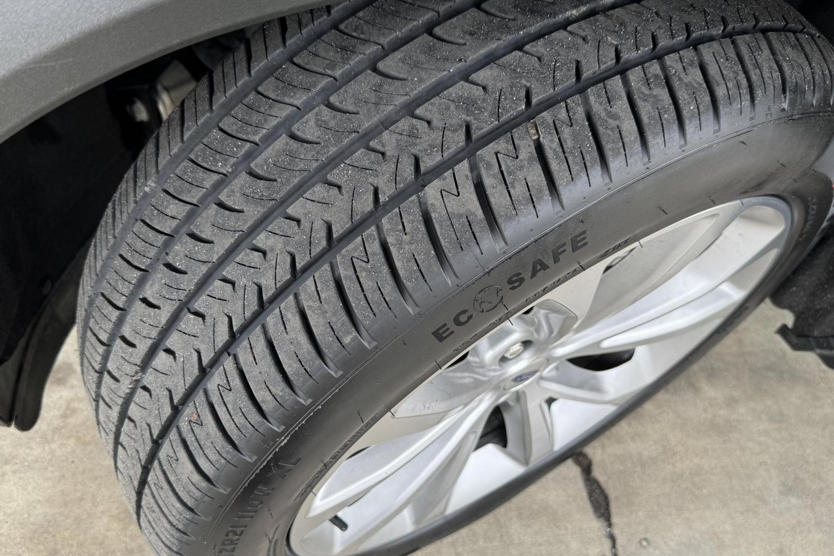 2021 Agate Black Metallic /Ebony Leather Ford Explorer Platinum (1FM5K8HC6MG) with an V6 3.0 Liter Twin Turbo engine, Automatic 10 Speed transmission, located at 2304 W. Main St., Boise, ID, 83702, (208) 342-7777, 43.622105, -116.218658 - New Tires! Loaded With Safety, Comfort And Luxury! - Photo#23