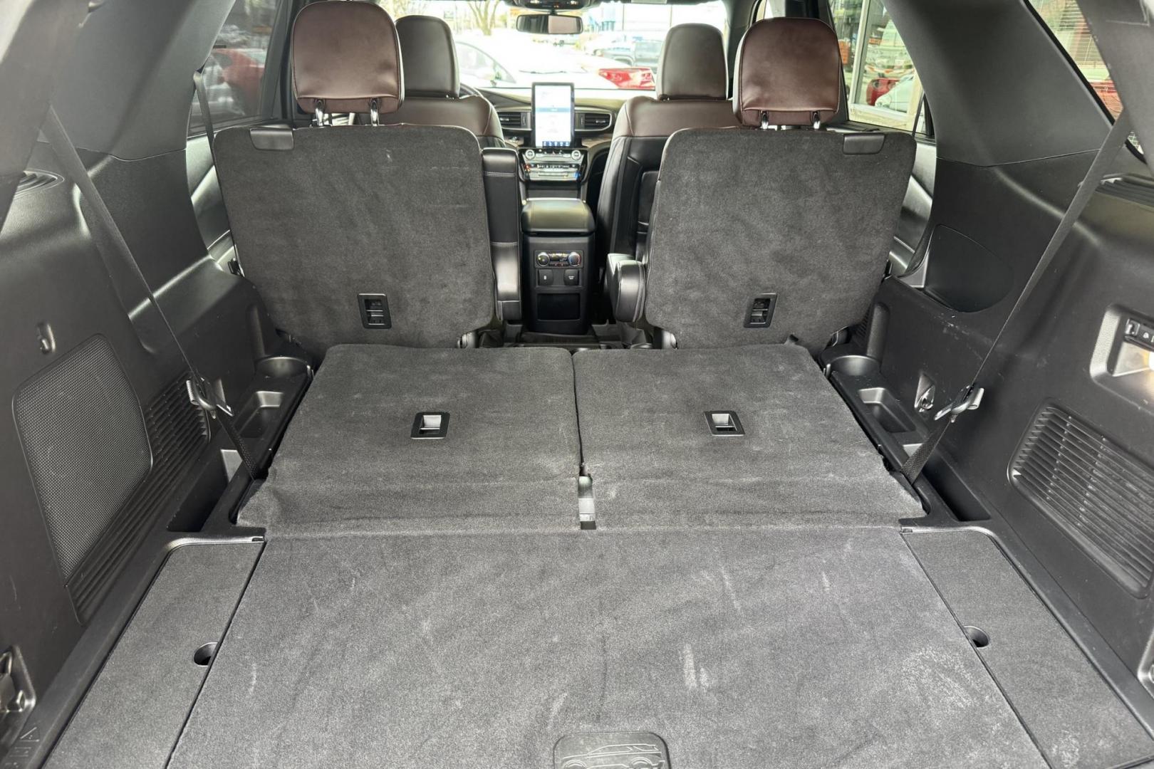 2021 Agate Black Metallic /Ebony Leather Ford Explorer Platinum (1FM5K8HC6MG) with an V6 3.0 Liter Twin Turbo engine, Automatic 10 Speed transmission, located at 2304 W. Main St., Boise, ID, 83702, (208) 342-7777, 43.622105, -116.218658 - New Tires! Loaded With Safety, Comfort And Luxury! - Photo#31