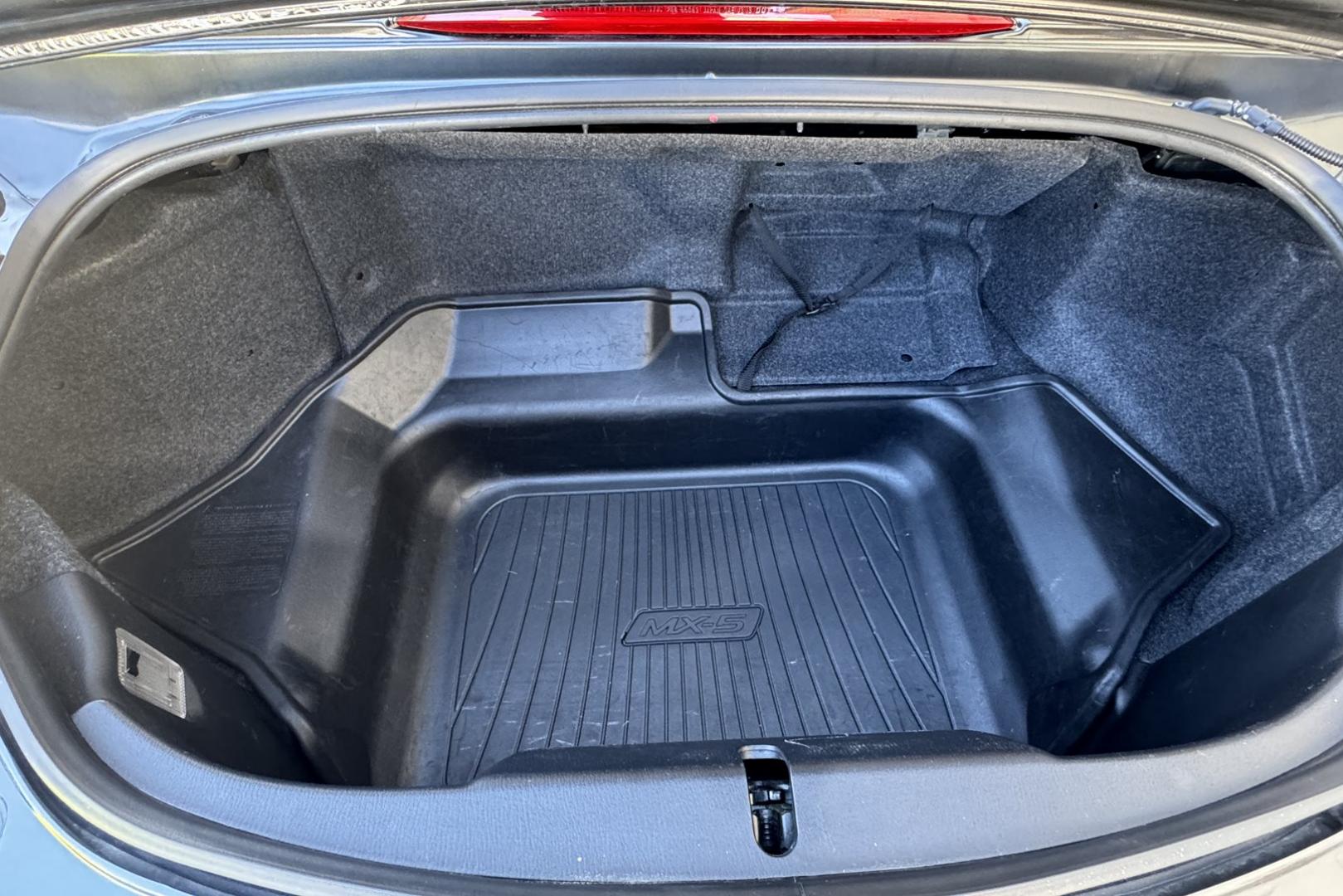 2022 Gray /Black Mazda Miata MX-5 Club (JM1NDAC73N0) with an 4 Cyl 2.0 Liter engine, 6 Speed transmission, located at 2304 W. Main St., Boise, ID, 83702, (208) 342-7777, 43.622105, -116.218658 - A Blast To Drive! - Photo#15