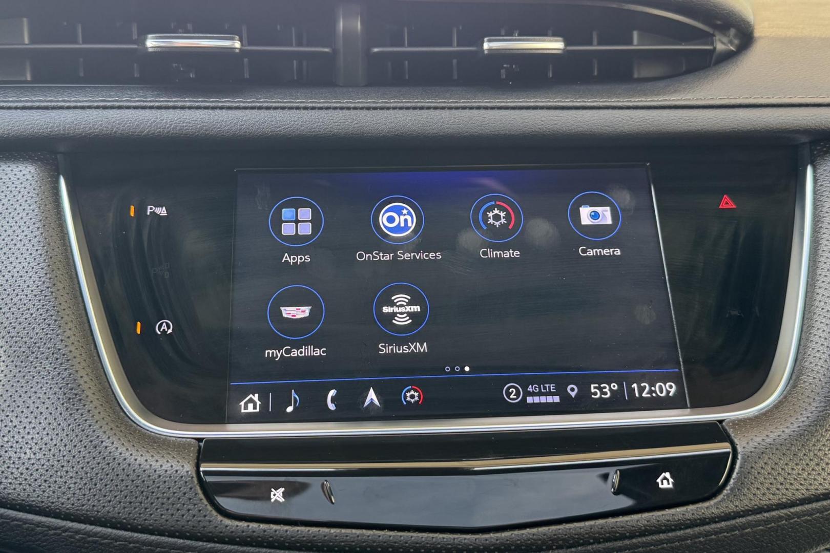 2023 Silver /Black Cadillac XT5 Premium Luxury (1GYKNDRSXPZ) with an V6 3.6 Liter engine, Automatic 9 Speed transmission, located at 2304 W. Main St., Boise, ID, 83702, (208) 342-7777, 43.622105, -116.218658 - Smooth Ride! Loaded With Style And Safety Features! - Photo#8