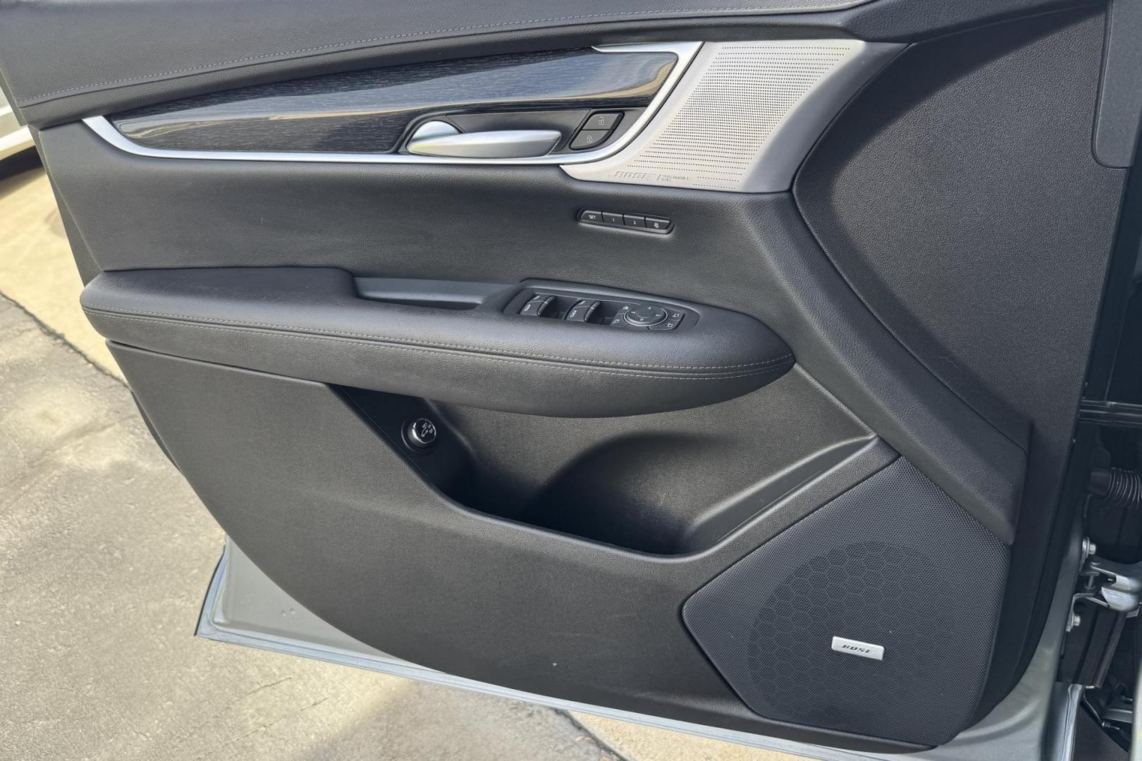 2023 Silver /Black Cadillac XT5 Premium Luxury (1GYKNDRSXPZ) with an V6 3.6 Liter engine, Automatic 9 Speed transmission, located at 2304 W. Main St., Boise, ID, 83702, (208) 342-7777, 43.622105, -116.218658 - Smooth Ride! Loaded With Style And Safety Features! - Photo#9