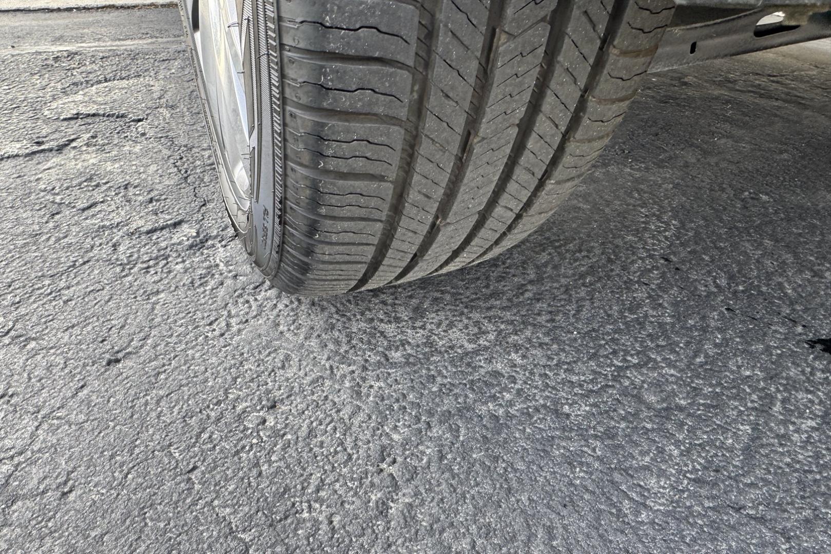 2023 Silver /Black Cadillac XT5 Premium Luxury (1GYKNDRSXPZ) with an V6 3.6 Liter engine, Automatic 9 Speed transmission, located at 2304 W. Main St., Boise, ID, 83702, (208) 342-7777, 43.622105, -116.218658 - Smooth Ride! Loaded With Style And Safety Features! - Photo#22