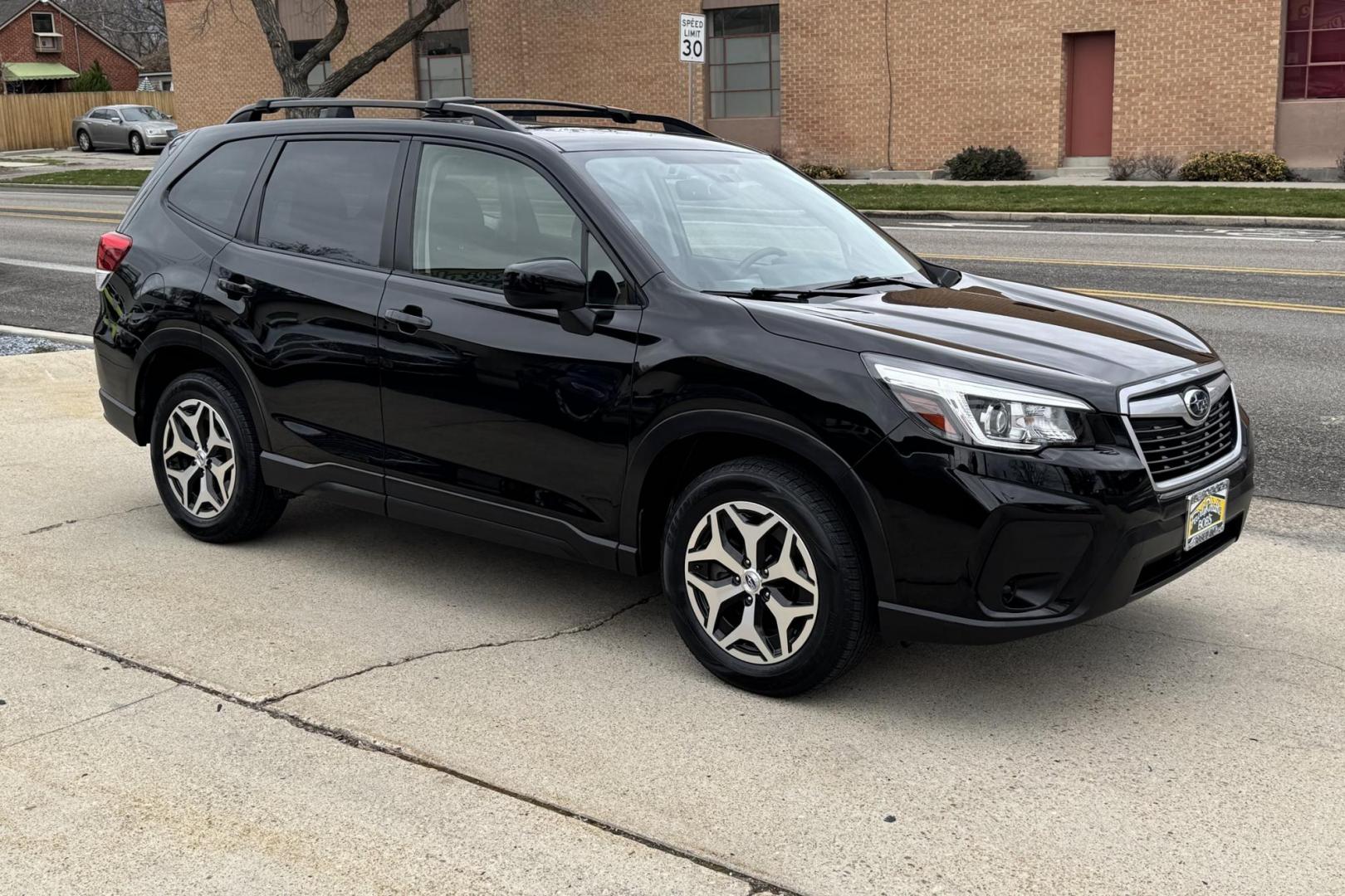 2019 Black /Black Subaru Forester Premium (JF2SKAGCXKH) with an H4 2.5 Liter engine, Automatic transmission, located at 2304 W. Main St., Boise, ID, 83702, (208) 342-7777, 43.622105, -116.218658 - New Tires! Dual Pane Sunroof! Heated Seats! Ready To Go! - Photo#2