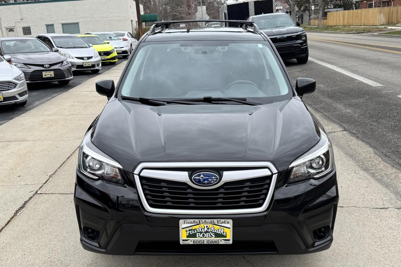 2019 Black /Black Subaru Forester Premium (JF2SKAGCXKH) with an H4 2.5 Liter engine, Automatic transmission, located at 2304 W. Main St., Boise, ID, 83702, (208) 342-7777, 43.622105, -116.218658 - New Tires! Dual Pane Sunroof! Heated Seats! Ready To Go! - Photo#3