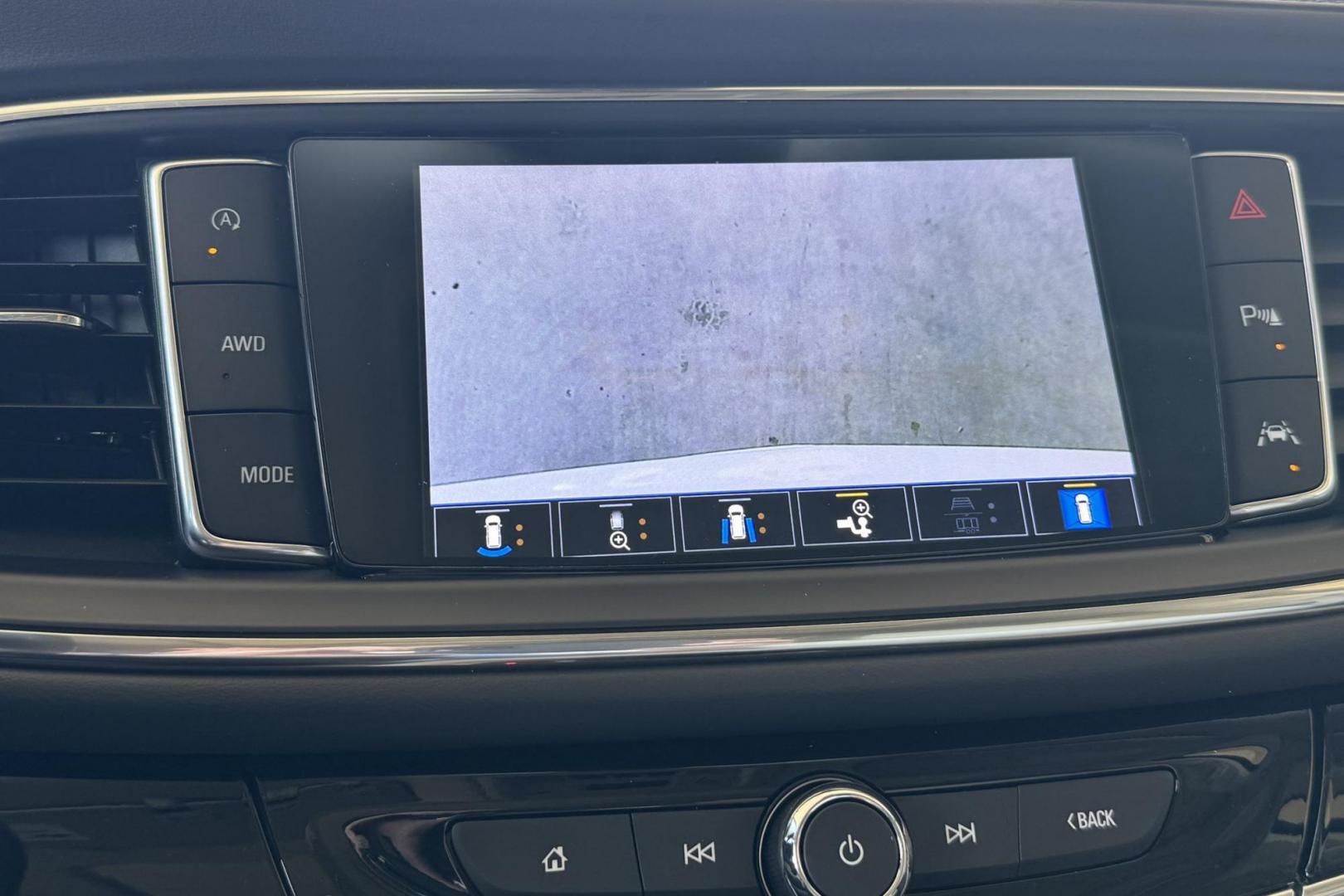 2022 White Frost Tintcoat /Chestnut/Ebony Buick Enclave Avenir (5GAEVCKW7NJ) with an V6 3.6 Liter engine, Automatic 9 Speed transmission, located at 2304 W. Main St., Boise, ID, 83702, (208) 342-7777, 43.622105, -116.218658 - Highly Optioned With Safety, Comfort And Power! - Photo#10