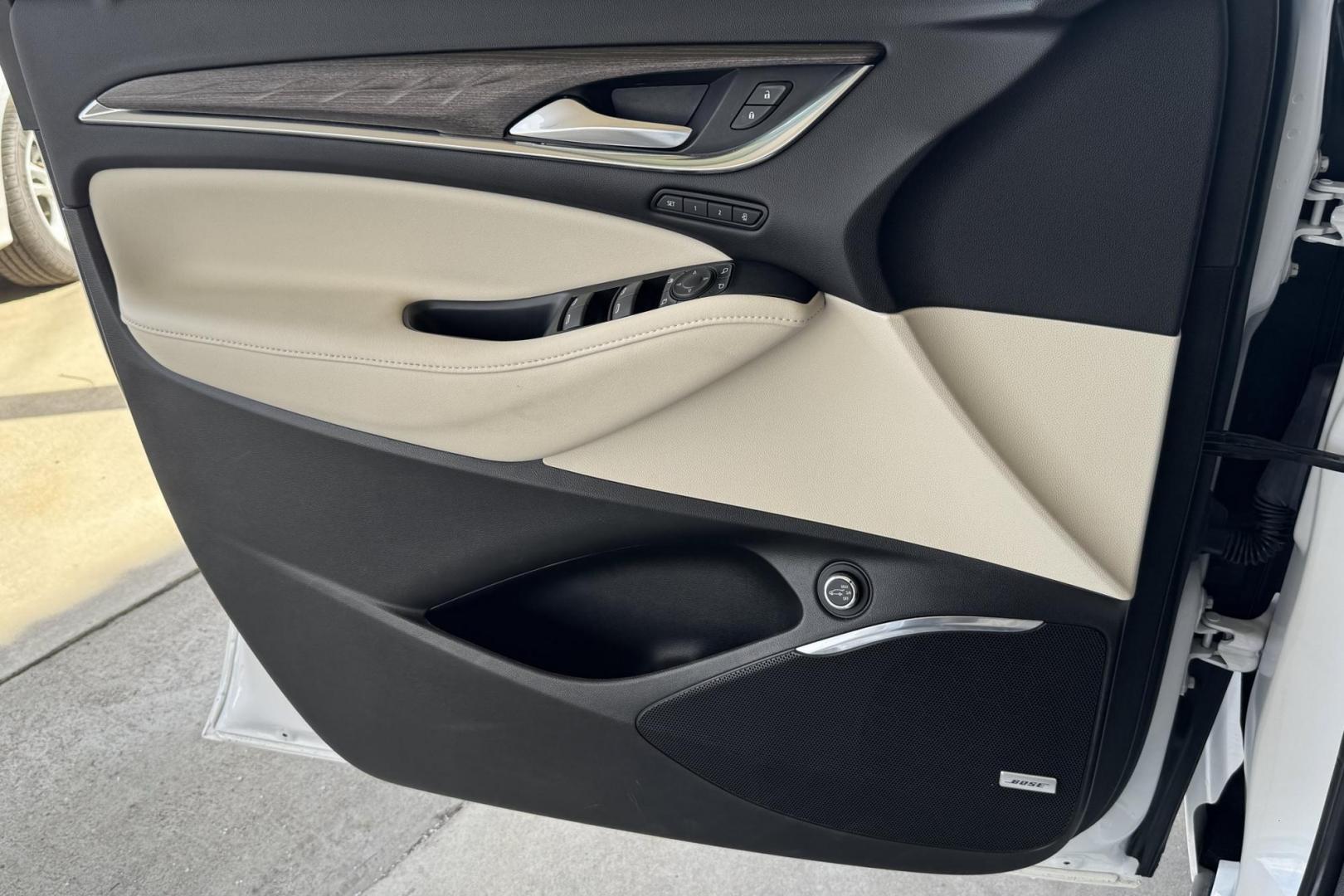 2022 White Frost Tintcoat /Chestnut/Ebony Buick Enclave Avenir (5GAEVCKW7NJ) with an V6 3.6 Liter engine, Automatic 9 Speed transmission, located at 2304 W. Main St., Boise, ID, 83702, (208) 342-7777, 43.622105, -116.218658 - Highly Optioned With Safety, Comfort And Power! - Photo#15