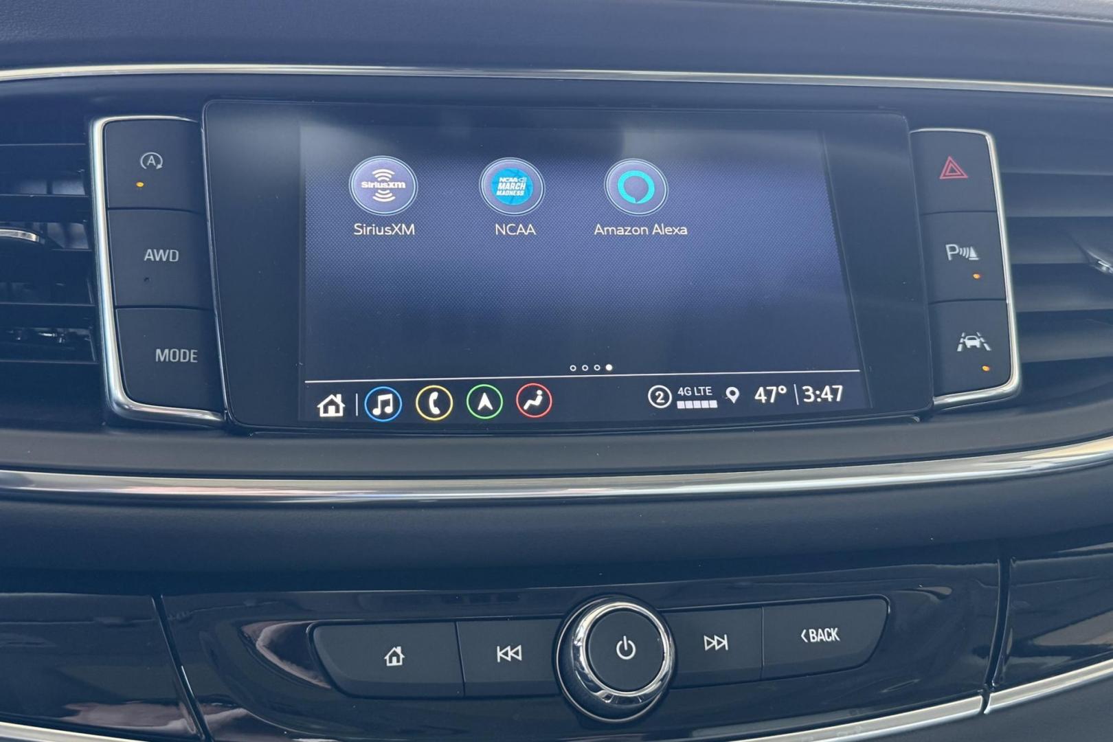 2022 White Frost Tintcoat /Chestnut/Ebony Buick Enclave Avenir (5GAEVCKW7NJ) with an V6 3.6 Liter engine, Automatic 9 Speed transmission, located at 2304 W. Main St., Boise, ID, 83702, (208) 342-7777, 43.622105, -116.218658 - Highly Optioned With Safety, Comfort And Power! - Photo#14