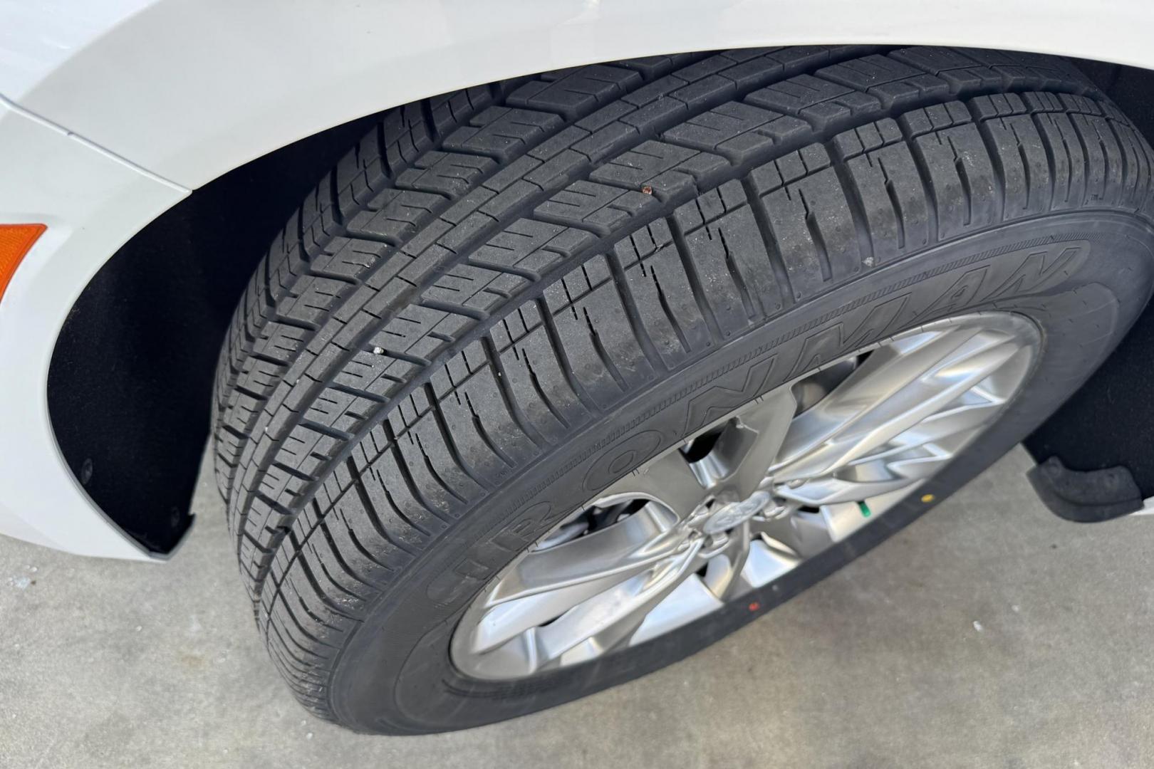 2022 White Frost Tintcoat /Chestnut/Ebony Buick Enclave Avenir (5GAEVCKW7NJ) with an V6 3.6 Liter engine, Automatic 9 Speed transmission, located at 2304 W. Main St., Boise, ID, 83702, (208) 342-7777, 43.622105, -116.218658 - Highly Optioned With Safety, Comfort And Power! - Photo#26