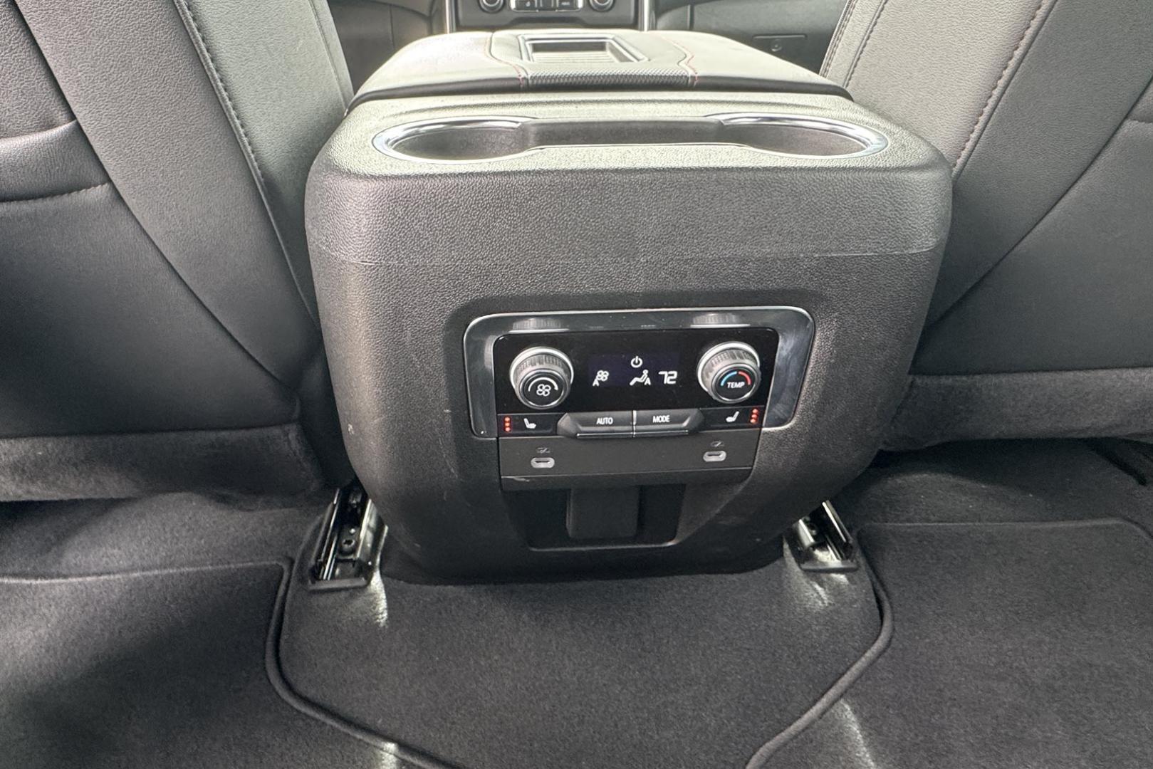 2024 Black /Black Chevrolet Suburban RST (1GNSKEKT8RR) with an 6 Cyl 3.0 Liter Turbo Diesel engine, Automatic 10 Speed transmission, located at 2304 W. Main St., Boise, ID, 83702, (208) 342-7777, 43.622105, -116.218658 - Photo#12