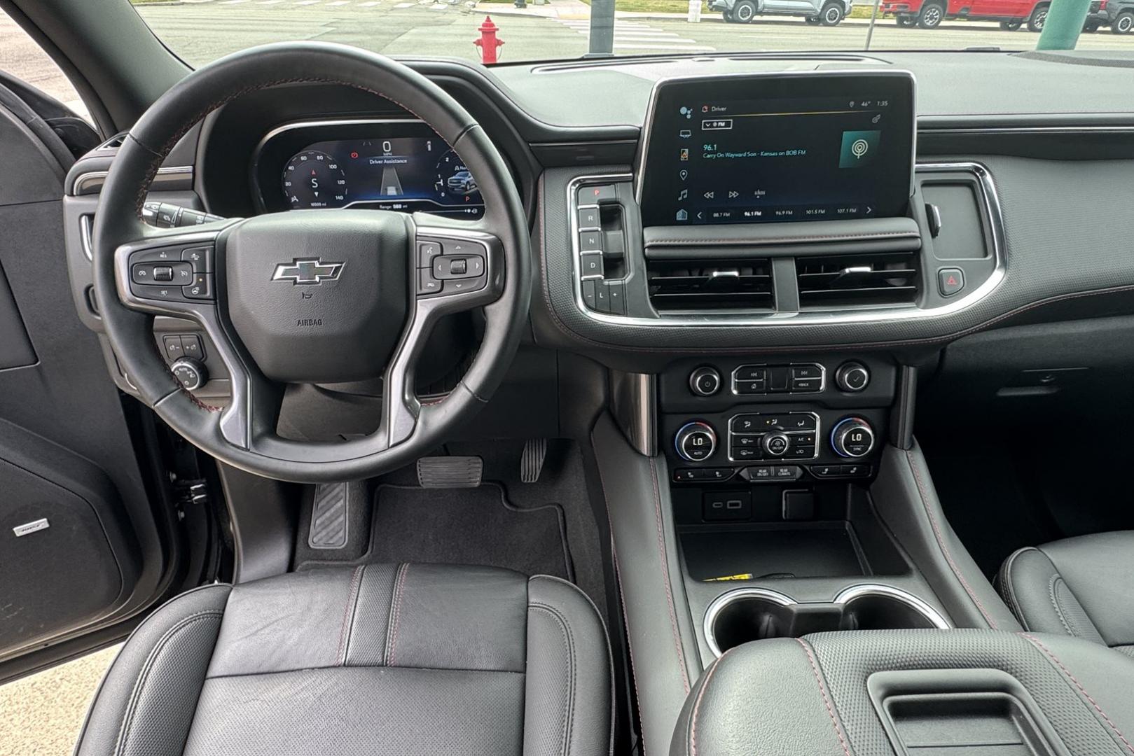 2024 Black /Black Chevrolet Suburban RST (1GNSKEKT8RR) with an 6 Cyl 3.0 Liter Turbo Diesel engine, Automatic 10 Speed transmission, located at 2304 W. Main St., Boise, ID, 83702, (208) 342-7777, 43.622105, -116.218658 - Photo#13