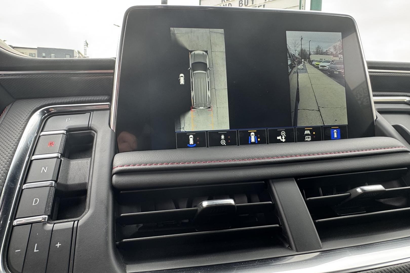 2024 Black /Black Chevrolet Suburban RST (1GNSKEKT8RR) with an 6 Cyl 3.0 Liter Turbo Diesel engine, Automatic 10 Speed transmission, located at 2304 W. Main St., Boise, ID, 83702, (208) 342-7777, 43.622105, -116.218658 - Photo#15