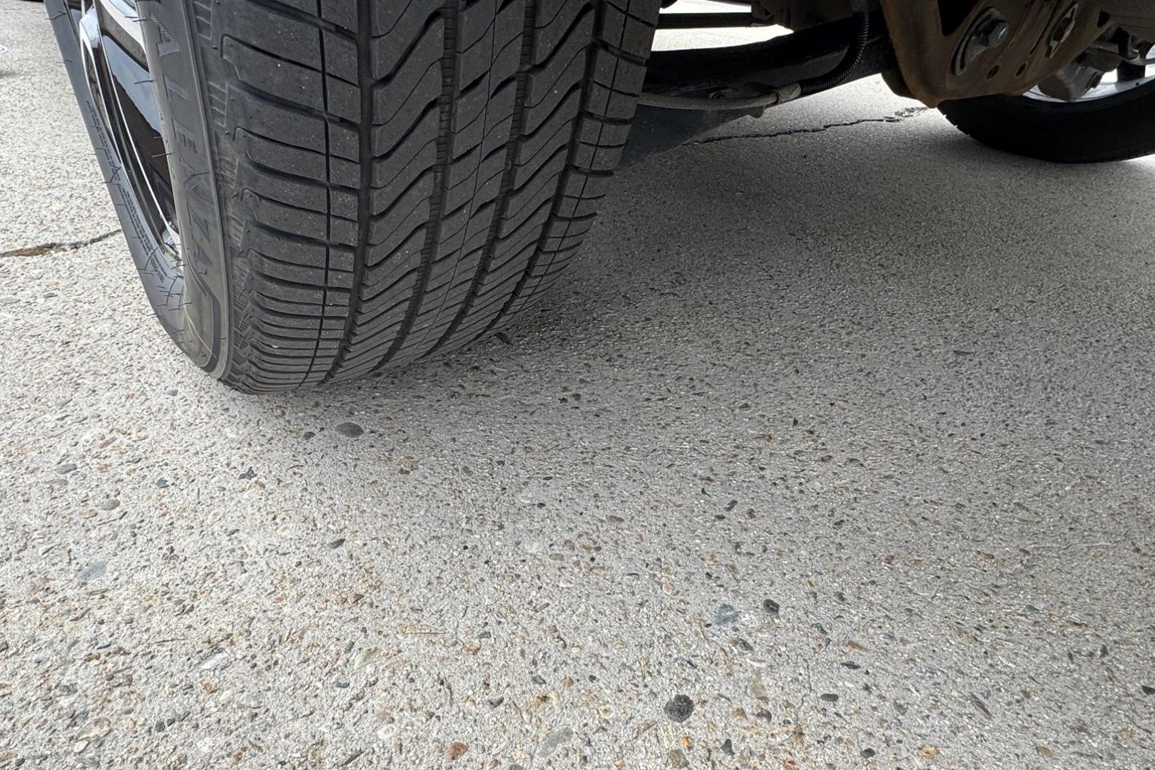 2024 Black /Black Chevrolet Suburban RST (1GNSKEKT8RR) with an 6 Cyl 3.0 Liter Turbo Diesel engine, Automatic 10 Speed transmission, located at 2304 W. Main St., Boise, ID, 83702, (208) 342-7777, 43.622105, -116.218658 - Photo#21