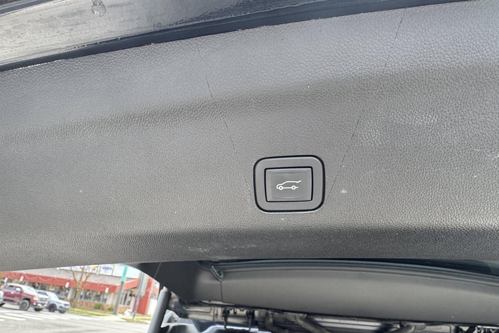 2024 Black /Black Chevrolet Suburban RST (1GNSKEKT8RR) with an 6 Cyl 3.0 Liter Turbo Diesel engine, Automatic 10 Speed transmission, located at 2304 W. Main St., Boise, ID, 83702, (208) 342-7777, 43.622105, -116.218658 - Photo#24