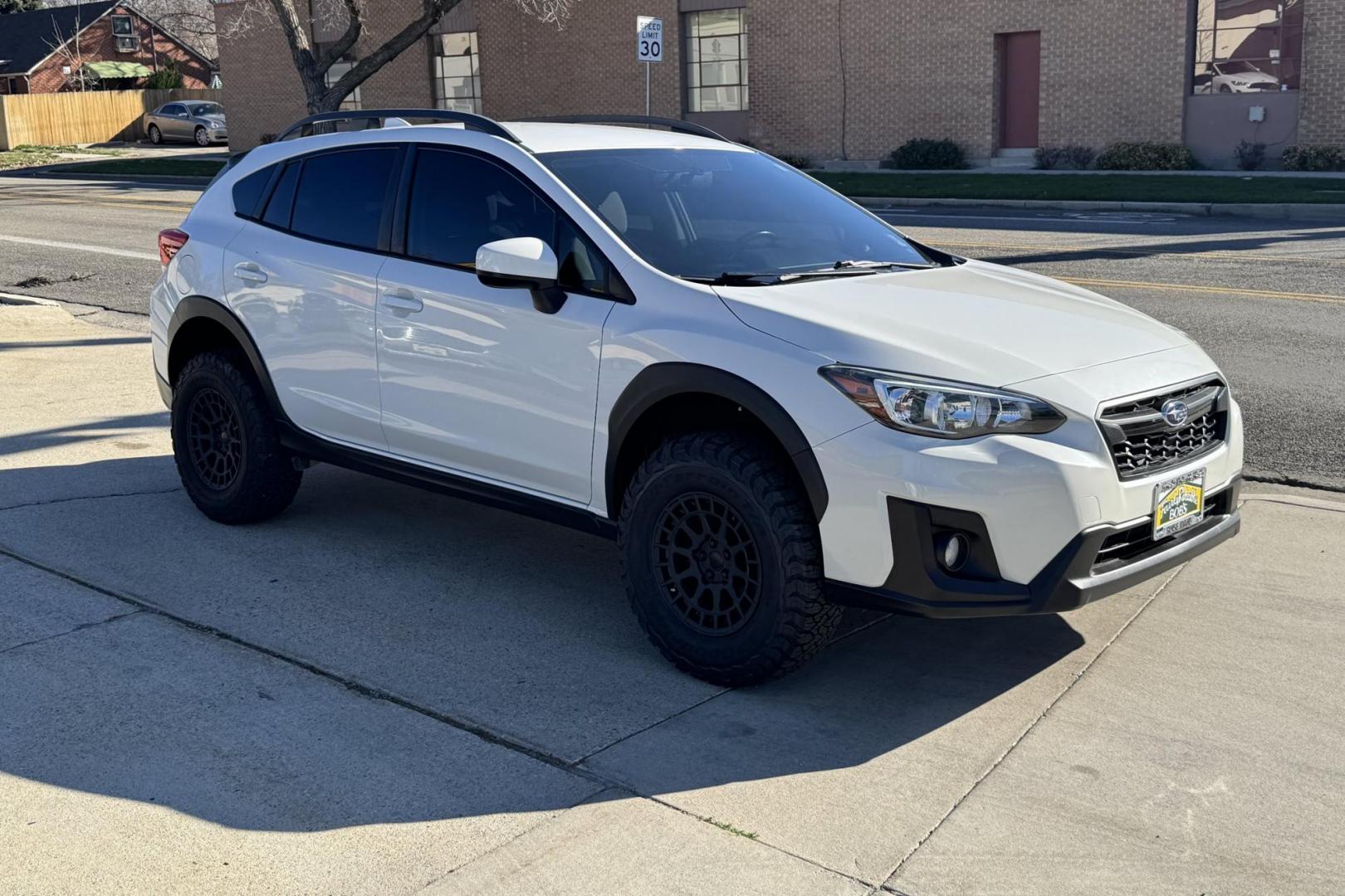 2018 White /Gray Subaru Crosstrek Premium (JF2GTABCXJG) with an H4 2.0 Liter engine, 6 Speed Manual transmission, located at 2304 W. Main St., Boise, ID, 83702, (208) 342-7777, 43.622105, -116.218658 - Hard To Find Manual Crosstrek! Ready To Go! - Photo#2