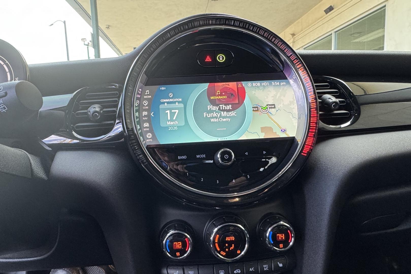 2022 Moonwalk Grey /Black MINI Cooper SE EV (WMW13DJ02N2) with an 32.6 kWh engine, Automatic transmission, located at 2304 W. Main St., Boise, ID, 83702, (208) 342-7777, 43.622105, -116.218658 - All Electric! A Blast To Drive! - Photo#8