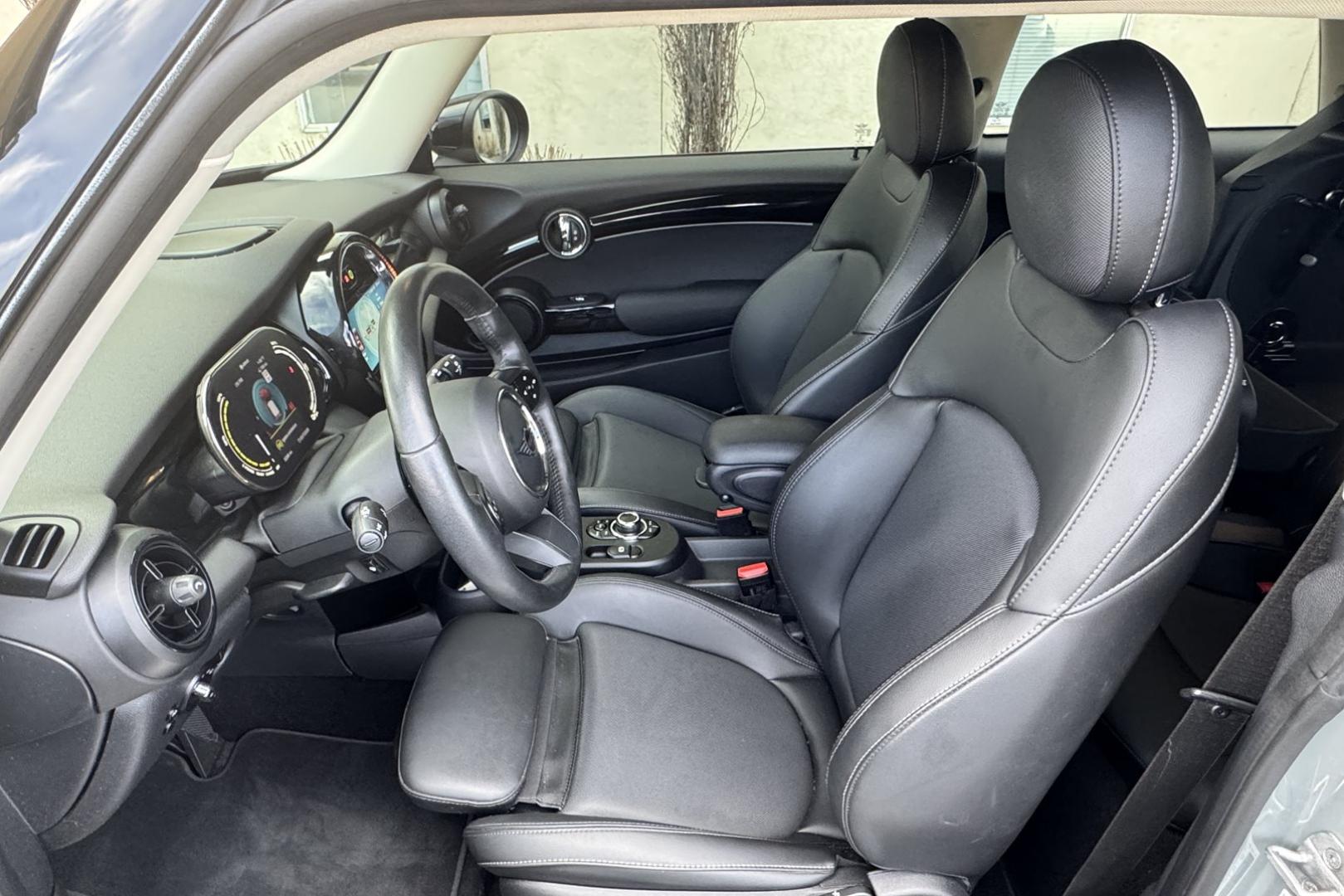 2022 Moonwalk Grey /Black MINI Cooper SE EV (WMW13DJ02N2) with an 32.6 kWh engine, Automatic transmission, located at 2304 W. Main St., Boise, ID, 83702, (208) 342-7777, 43.622105, -116.218658 - All Electric! A Blast To Drive! - Photo#9