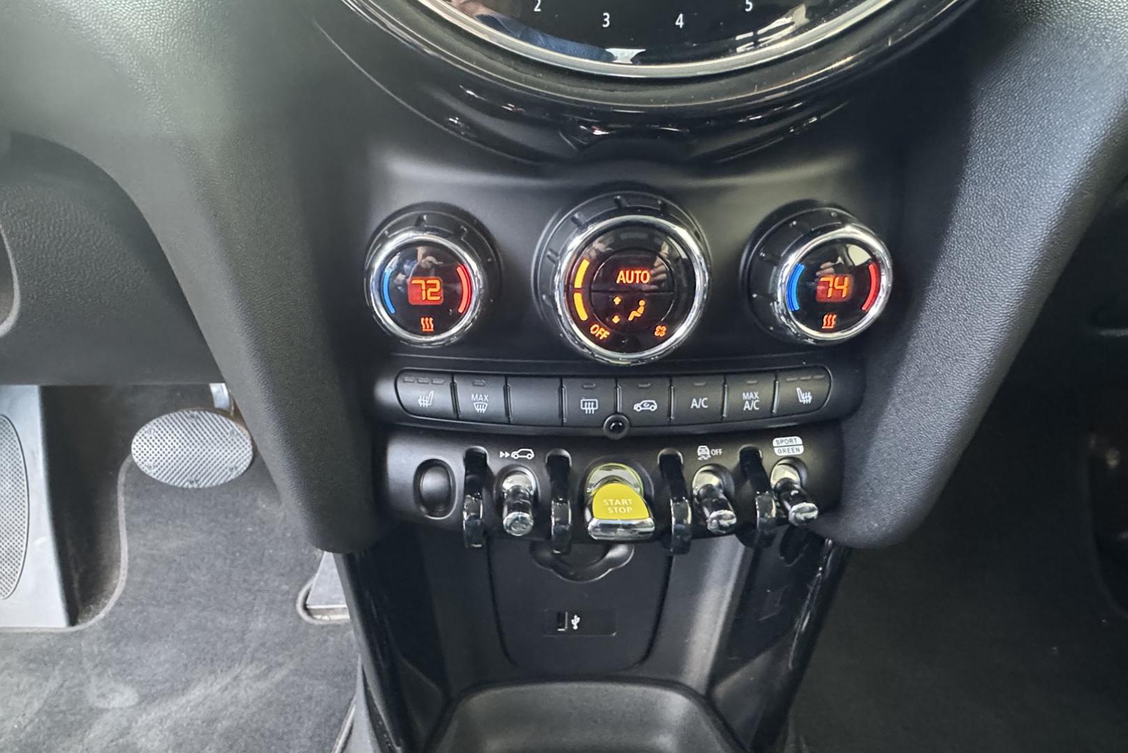 2022 Moonwalk Grey /Black MINI Cooper SE EV (WMW13DJ02N2) with an 32.6 kWh engine, Automatic transmission, located at 2304 W. Main St., Boise, ID, 83702, (208) 342-7777, 43.622105, -116.218658 - All Electric! A Blast To Drive! - Photo#10