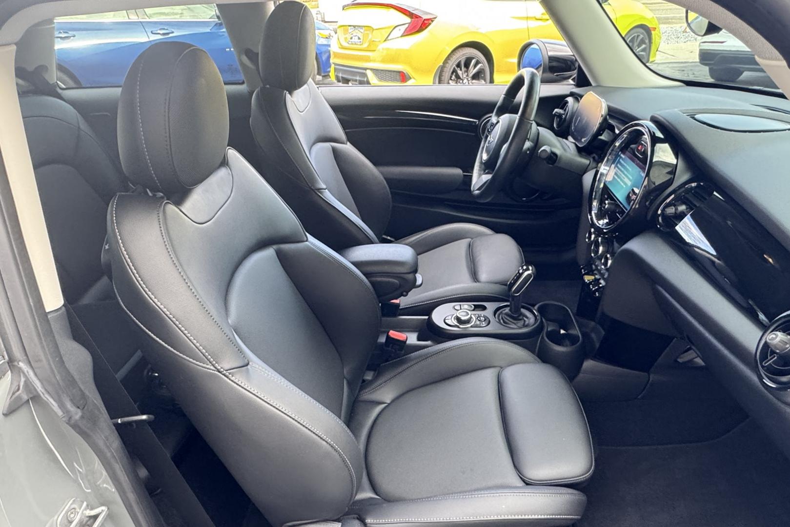 2022 Moonwalk Grey /Black MINI Cooper SE EV (WMW13DJ02N2) with an 32.6 kWh engine, Automatic transmission, located at 2304 W. Main St., Boise, ID, 83702, (208) 342-7777, 43.622105, -116.218658 - All Electric! A Blast To Drive! - Photo#13