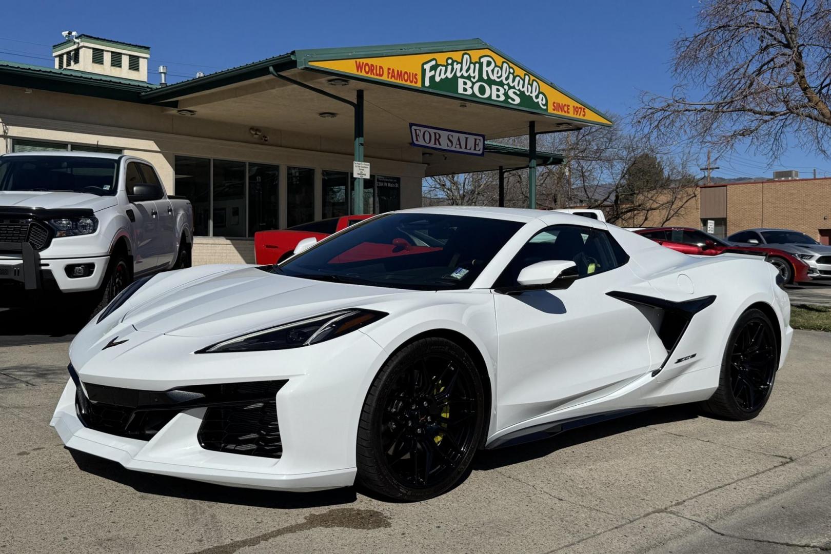 2024 Arctic White /Jet Black Chevrolet Corvette Stingray Convertible 3LZ (1G1YF3D34R5) with an V8 5.5 Liter engine, Automatic 8 Speed transmission, located at 2304 W. Main St., Boise, ID, 83702, (208) 342-7777, 43.622105, -116.218658 - Stunning Z/06 3LZ Corvette Stingray Convertible! - Photo#21