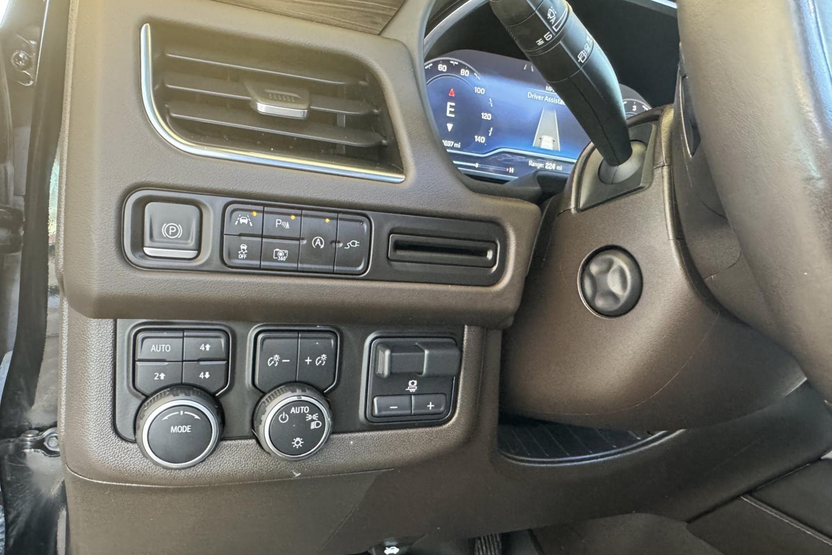 2022 Black /Jet Black Chevrolet Tahoe LT (1GNSKNKT6NR) with an 6 Cyl 3.0 Liter Turbo Diesel engine, Automatic 10 Speed transmission, located at 2304 W. Main St., Boise, ID, 83702, (208) 342-7777, 43.622105, -116.218658 - One Owner Idaho Tahoe! - Photo#7