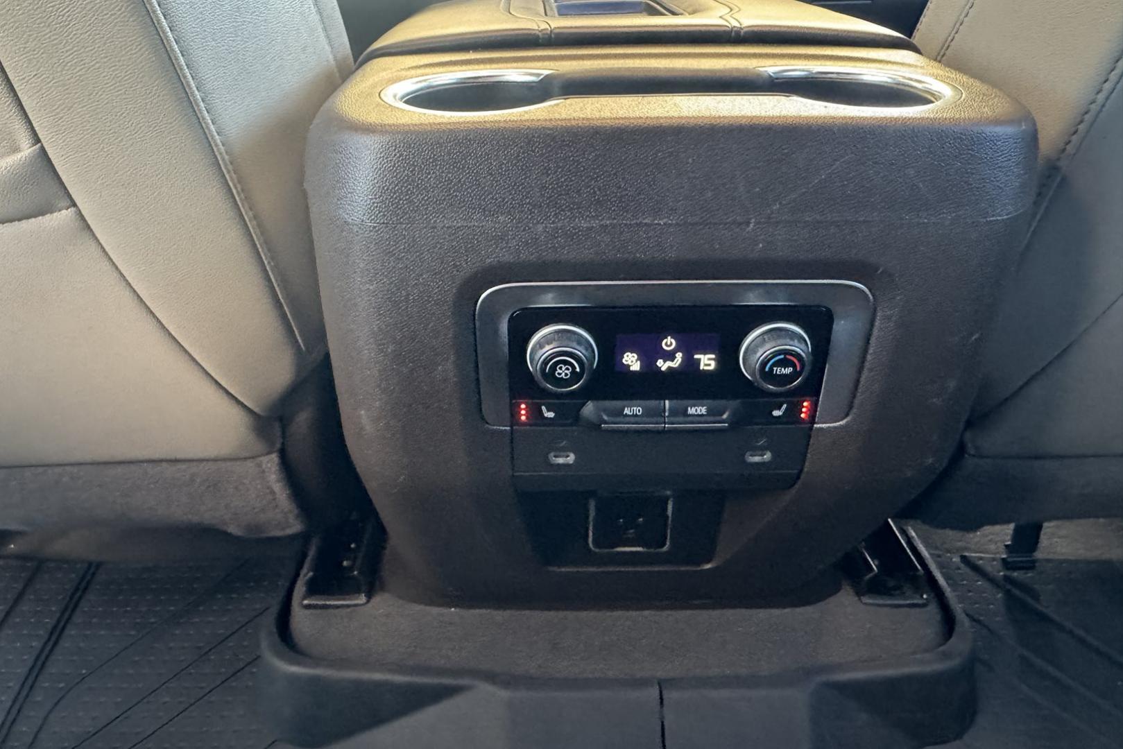 2022 Black /Jet Black Chevrolet Tahoe LT (1GNSKNKT6NR) with an 6 Cyl 3.0 Liter Turbo Diesel engine, Automatic 10 Speed transmission, located at 2304 W. Main St., Boise, ID, 83702, (208) 342-7777, 43.622105, -116.218658 - One Owner Idaho Tahoe! - Photo#15