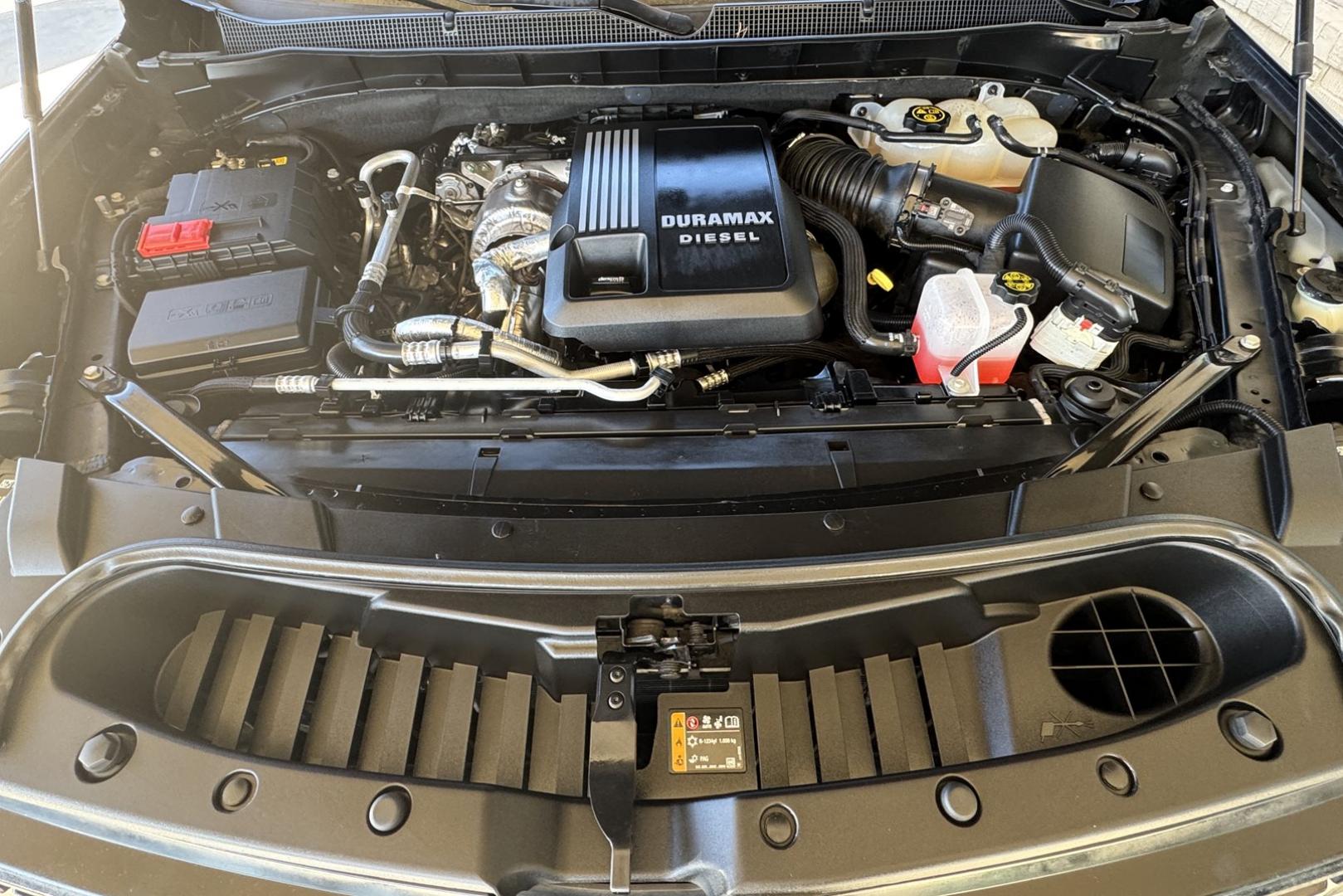 2022 Black /Jet Black Chevrolet Tahoe LT (1GNSKNKT6NR) with an 6 Cyl 3.0 Liter Turbo Diesel engine, Automatic 10 Speed transmission, located at 2304 W. Main St., Boise, ID, 83702, (208) 342-7777, 43.622105, -116.218658 - One Owner Idaho Tahoe! - Photo#17