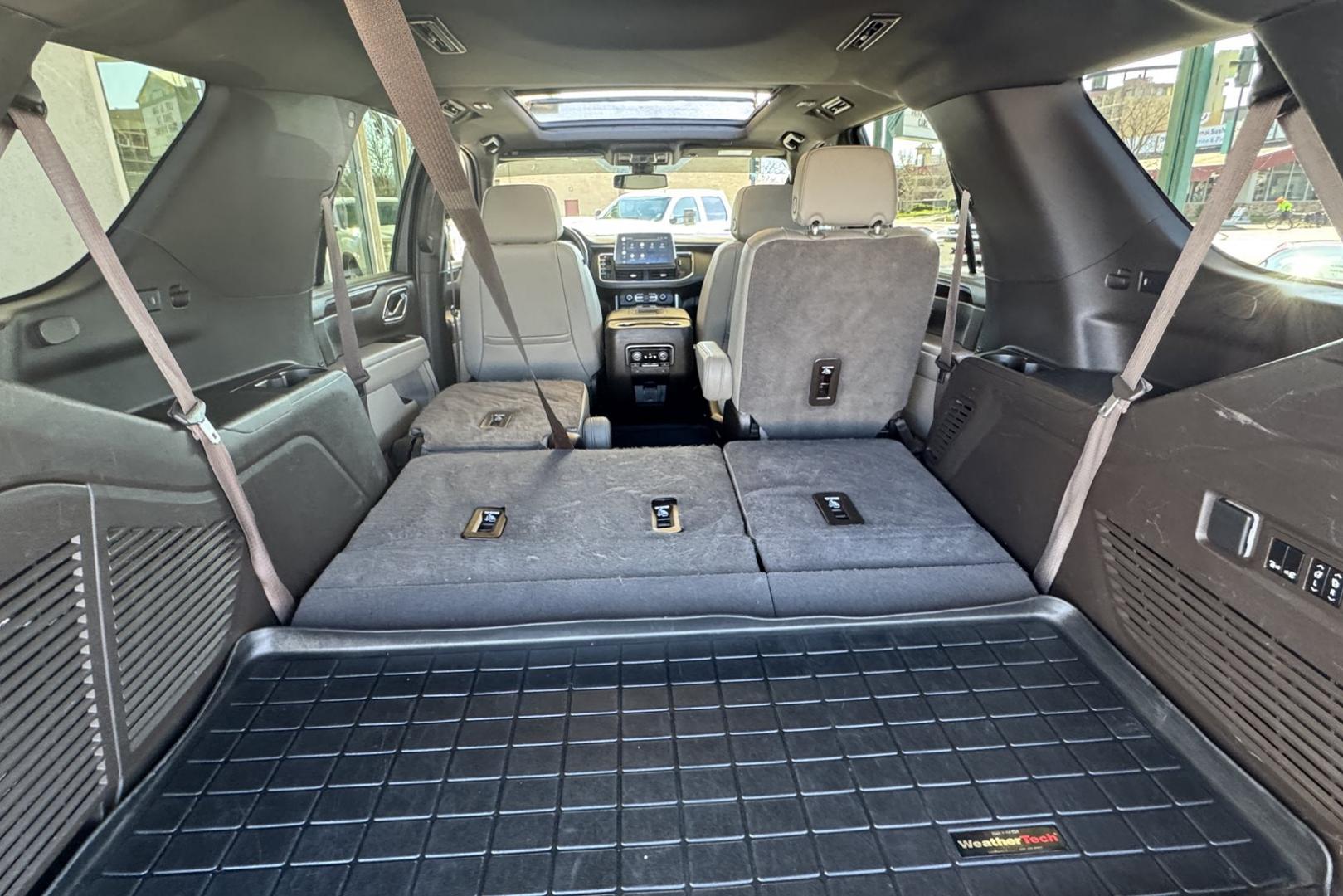 2022 Black /Jet Black Chevrolet Tahoe LT (1GNSKNKT6NR) with an 6 Cyl 3.0 Liter Turbo Diesel engine, Automatic 10 Speed transmission, located at 2304 W. Main St., Boise, ID, 83702, (208) 342-7777, 43.622105, -116.218658 - One Owner Idaho Tahoe! - Photo#22