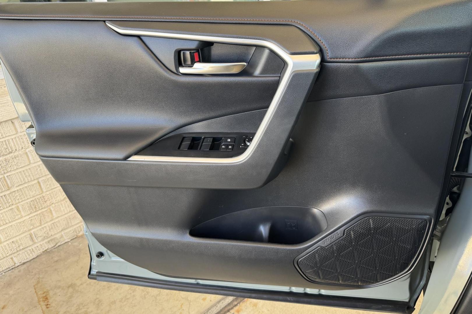 2019 Ice Edge Toyota RAV4 Adventure (2T3J1RFV7KC) with an 4 Cyl 2.5 Liter engine, Automatic 8 Speed transmission, located at 2304 W. Main St., Boise, ID, 83702, (208) 342-7777, 43.622105, -116.218658 - Ready For Adventure!? - Photo#8