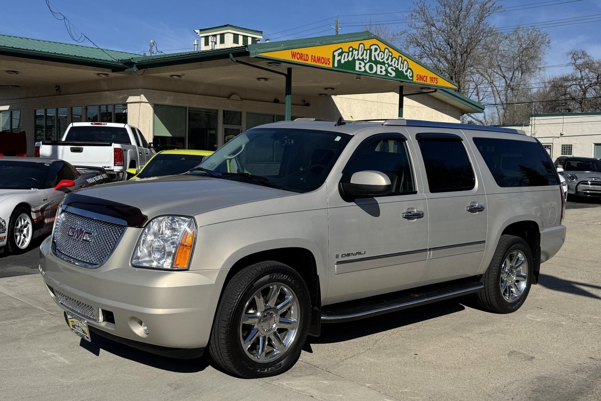 photo of 2009 GMC Yukon XL 1500 Denali All Wheel Drive