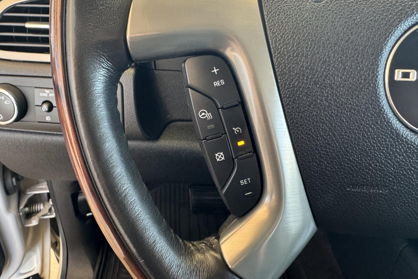 2009 Silver Birch Metallic /Black GMC Yukon XL Denali (1GKFK06269R) with an V8 6.2 Liter engine, Automatic 6 Speed transmission, located at 2304 W. Main St., Boise, ID, 83702, (208) 342-7777, 43.622105, -116.218658 - Clean And Ready For The Family! - Photo#12