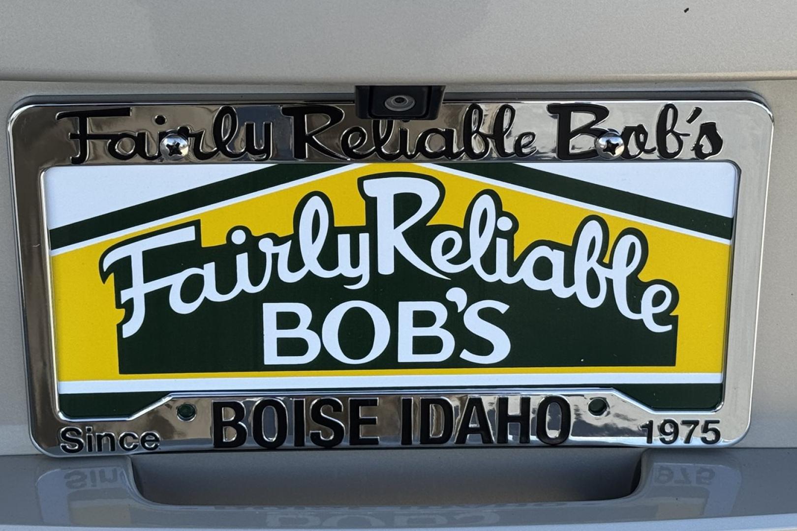 2009 Silver Birch Metallic /Black GMC Yukon XL Denali (1GKFK06269R) with an V8 6.2 Liter engine, Automatic 6 Speed transmission, located at 2304 W. Main St., Boise, ID, 83702, (208) 342-7777, 43.622105, -116.218658 - Clean And Ready For The Family! - Photo#27