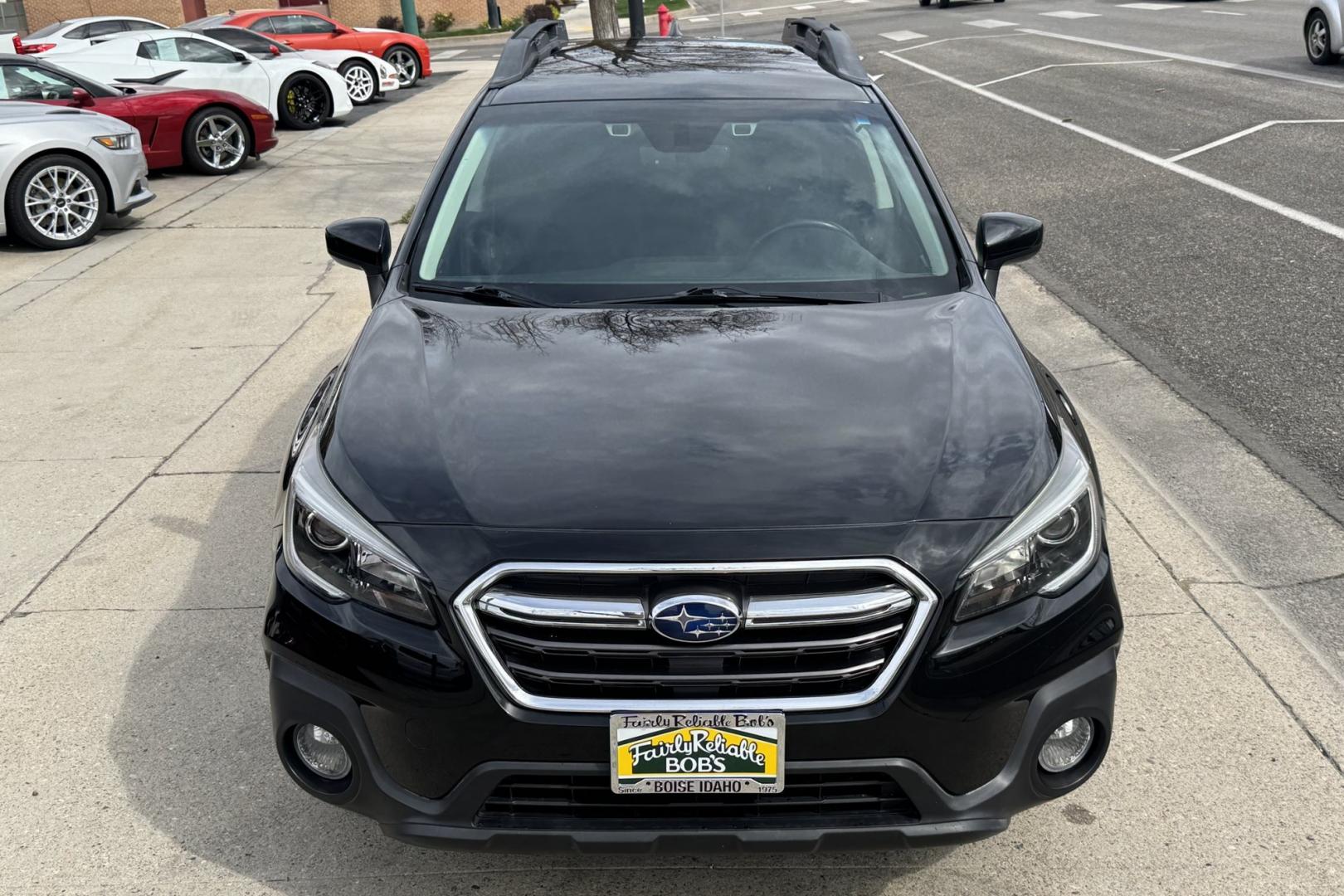 2019 Black /Black Subaru Outback Premium (4S4BSAFC8K3) with an H4 2.5 Liter engine, Automatic transmission, located at 2304 W. Main St., Boise, ID, 83702, (208) 342-7777, 43.622105, -116.218658 - Updated Alpine Head Unit! Apple Car Play/Android Auto, Back Up Camera, Heated Seats Too! - Photo#3