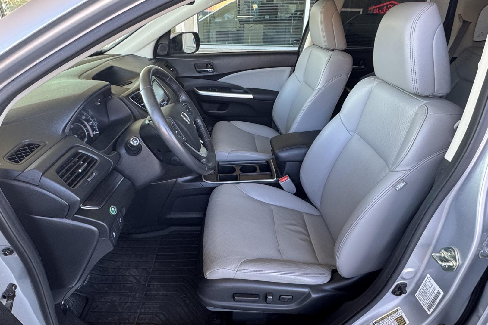 2016 Silver /Gray Honda CR-V EX-L (2HKRM4H76GH) with an 4 Cyl 2.4 Liter engine, Automatic transmission, located at 2304 W. Main St., Boise, ID, 83702, (208) 342-7777, 43.622105, -116.218658 - Extremely Clean CR-V EX-L With New Tires Too! - Photo#9