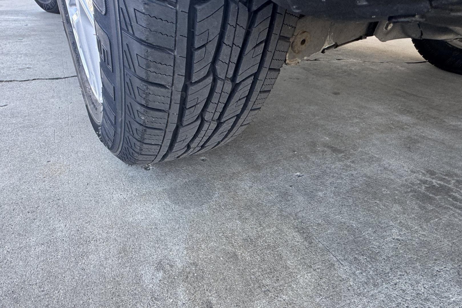 2016 Silver /Gray Honda CR-V EX-L (2HKRM4H76GH) with an 4 Cyl 2.4 Liter engine, Automatic transmission, located at 2304 W. Main St., Boise, ID, 83702, (208) 342-7777, 43.622105, -116.218658 - Extremely Clean CR-V EX-L With New Tires Too! - Photo#20