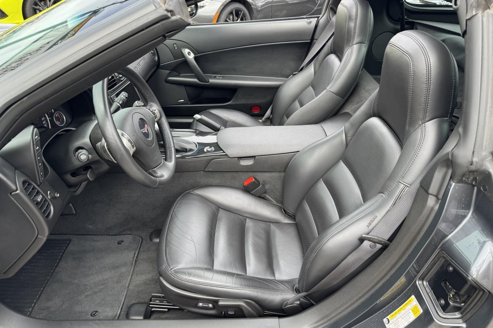 2011 Cyber Gray Metallic /Black Chevrolet Corvette 3LT (1G1YW2DW0B5) with an V8 6.2 Liter engine, Automatic 6 Speed transmission, located at 2304 W. Main St., Boise, ID, 83702, (208) 342-7777, 43.622105, -116.218658 - Stunning 3LT G/S With New Tires And Low Miles! - Photo#6