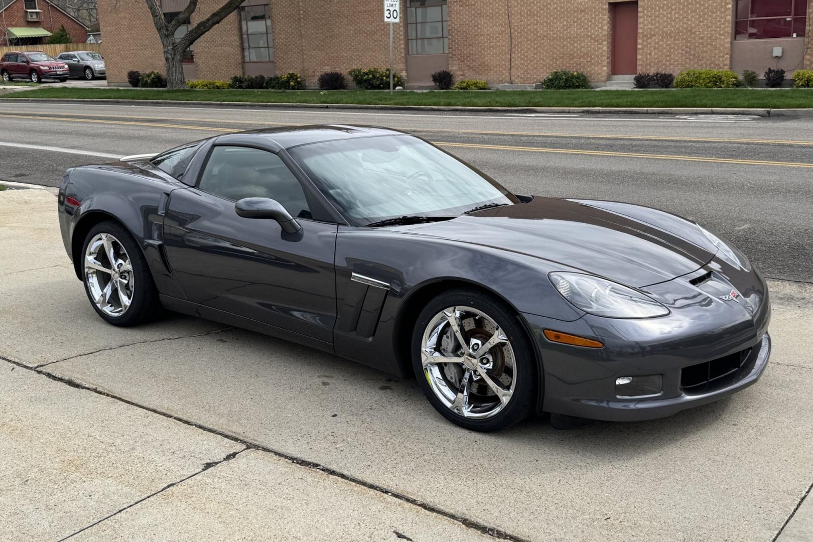 2011 Cyber Gray Metallic /Black Chevrolet Corvette 3LT (1G1YW2DW0B5) with an V8 6.2 Liter engine, Automatic 6 Speed transmission, located at 2304 W. Main St., Boise, ID, 83702, (208) 342-7777, 43.622105, -116.218658 - Stunning 3LT G/S With New Tires And Low Miles! - Photo#21