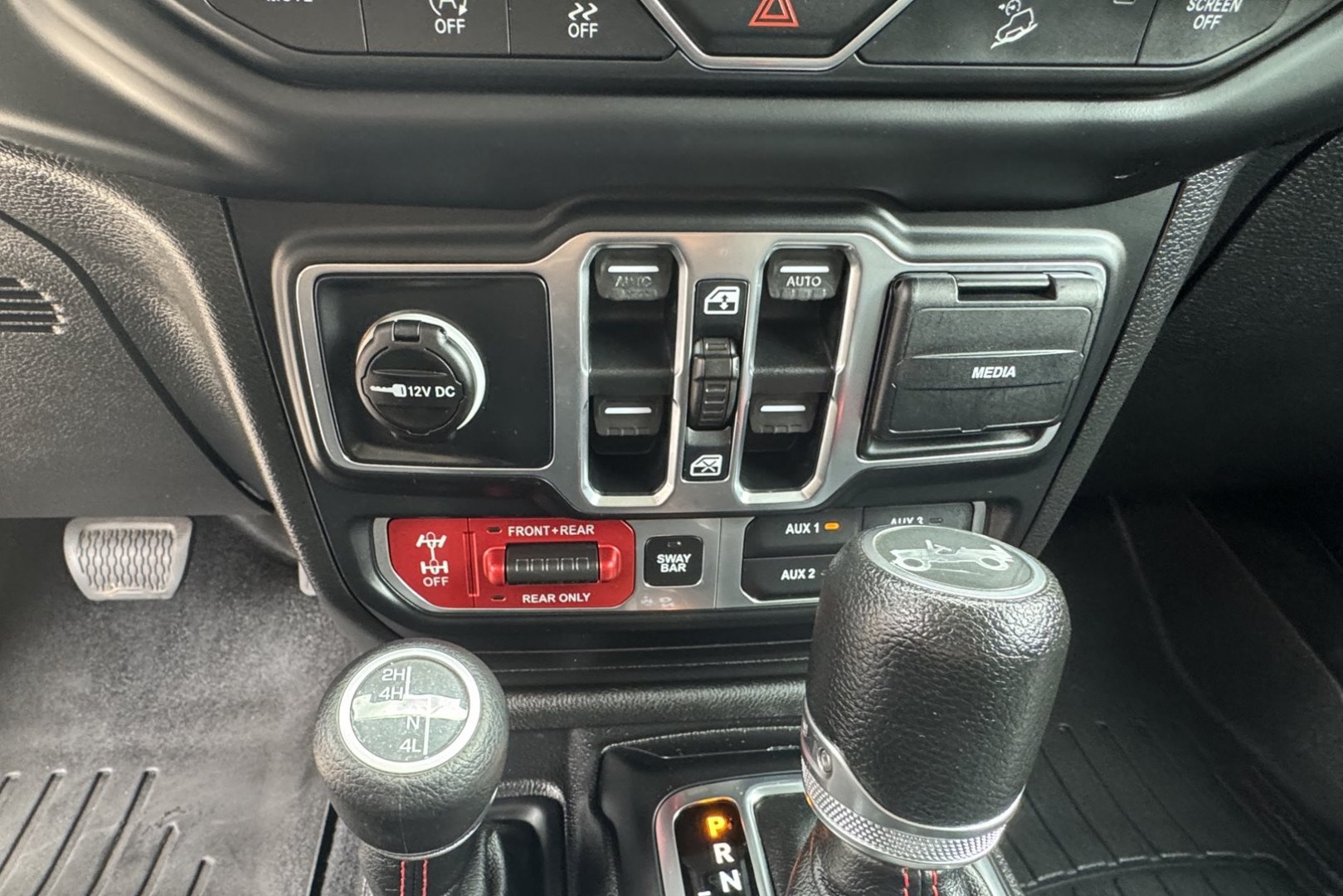 2018 Hydro Blue Pearl /Black Jeep Wrangler Unlimited Rubicon (1C4HJXFGXJW) with an V6 3.6 Liter engine, Automatic 8 Speed transmission, located at 2304 W. Main St., Boise, ID, 83702, (208) 342-7777, 43.622105, -116.218658 - Stunning And Capable Wrangler Rubicon! - Photo#13