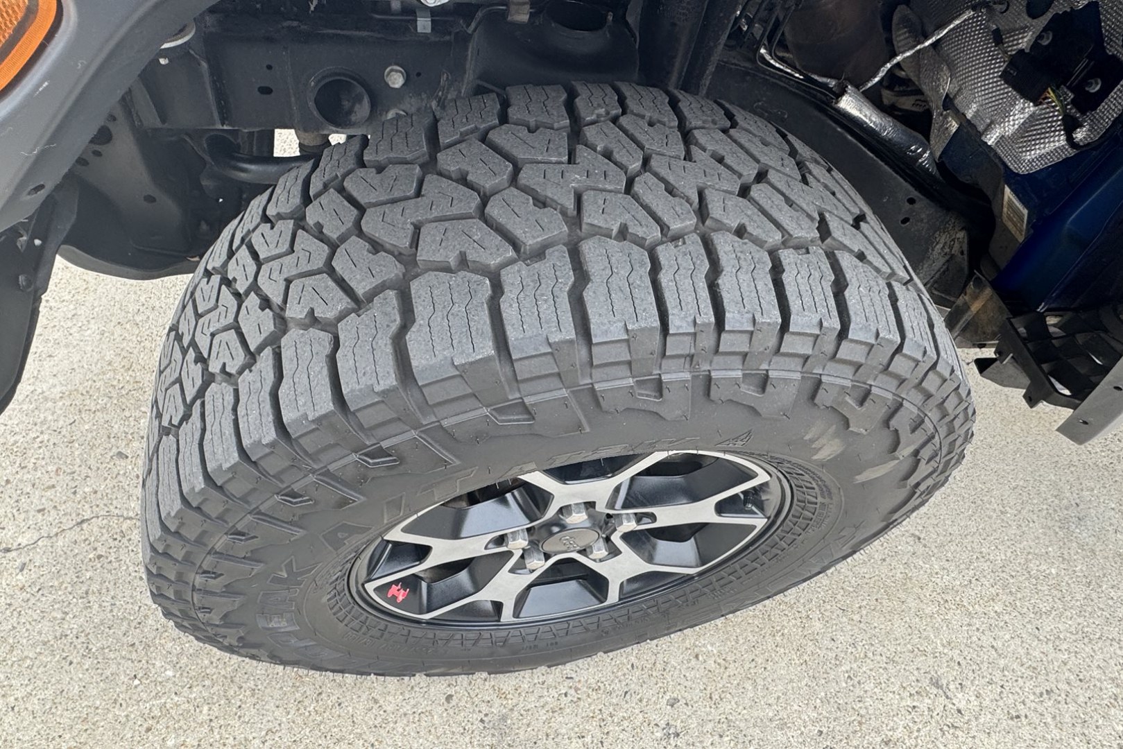 2018 Hydro Blue Pearl /Black Jeep Wrangler Unlimited Rubicon (1C4HJXFGXJW) with an V6 3.6 Liter engine, Automatic 8 Speed transmission, located at 2304 W. Main St., Boise, ID, 83702, (208) 342-7777, 43.622105, -116.218658 - Stunning And Capable Wrangler Rubicon! - Photo#17