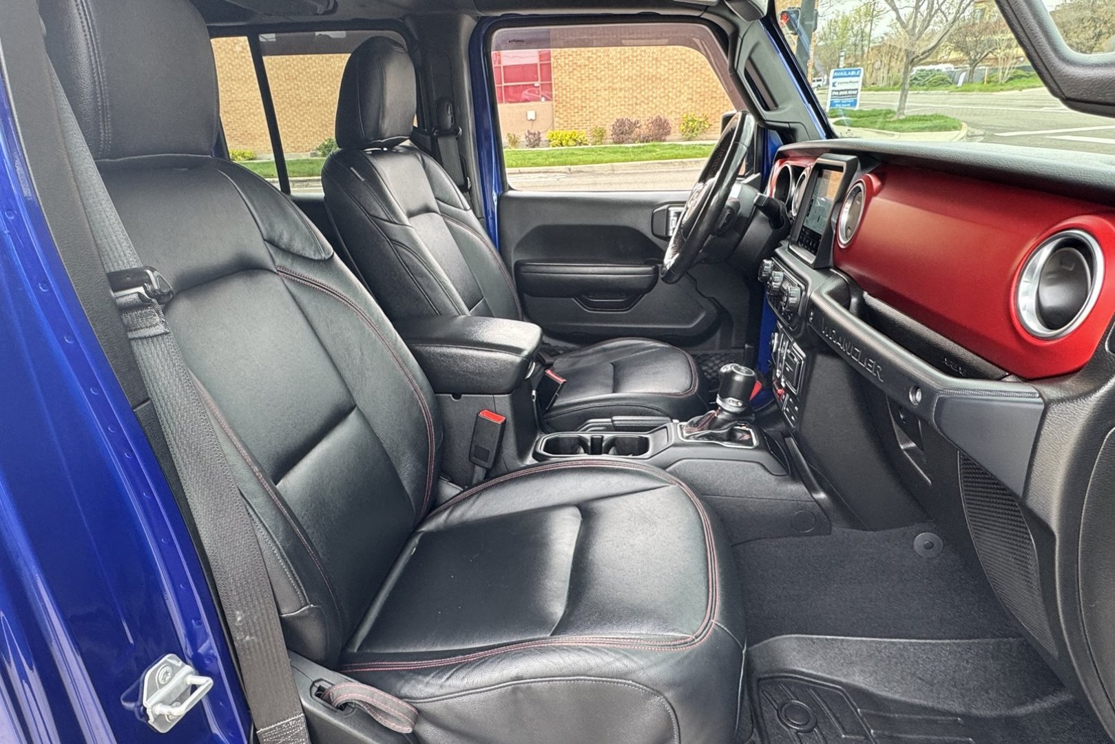 2018 Hydro Blue Pearl /Black Jeep Wrangler Unlimited Rubicon (1C4HJXFGXJW) with an V6 3.6 Liter engine, Automatic 8 Speed transmission, located at 2304 W. Main St., Boise, ID, 83702, (208) 342-7777, 43.622105, -116.218658 - Stunning And Capable Wrangler Rubicon! - Photo#20