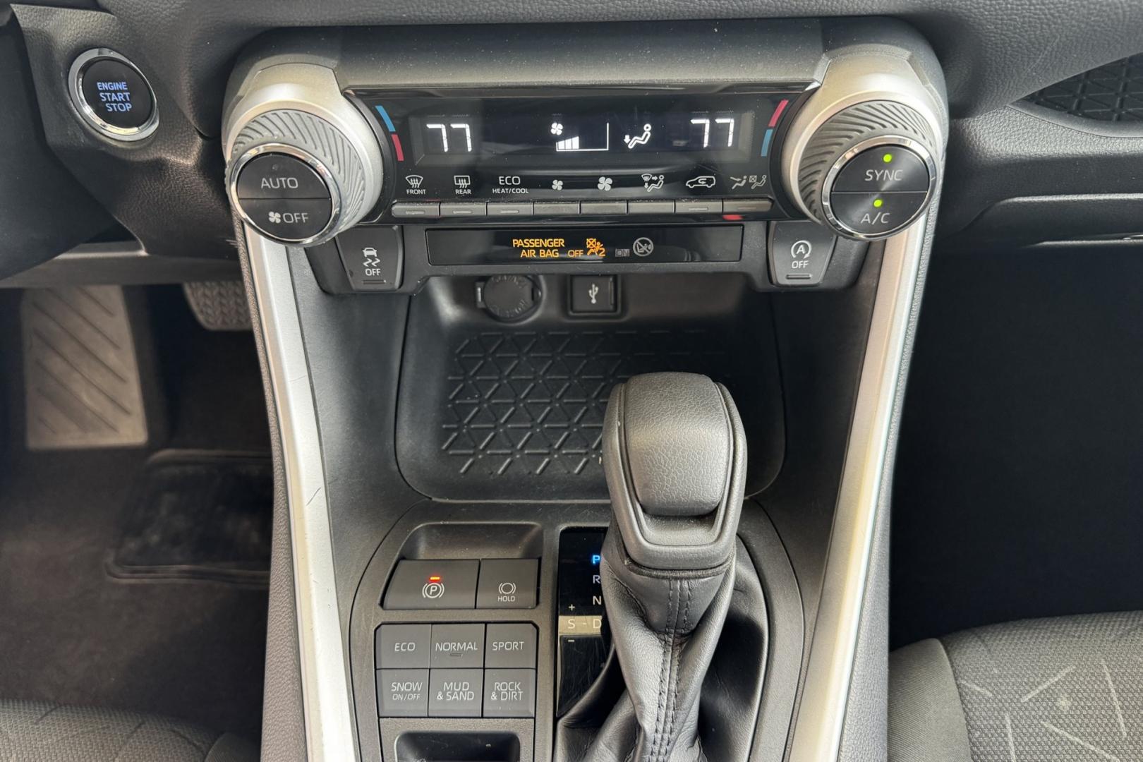 2022 Blue /Black Toyota RAV4 XLE (2T3P1RFV7NW) with an 4 Cyl 2.5 Liter engine, Automatic 8 Speed transmission, located at 2304 W. Main St., Boise, ID, 83702, (208) 342-7777, 43.622105, -116.218658 - All Wheel Drive RAV4! New Tires! Ready To Go! - Photo#8