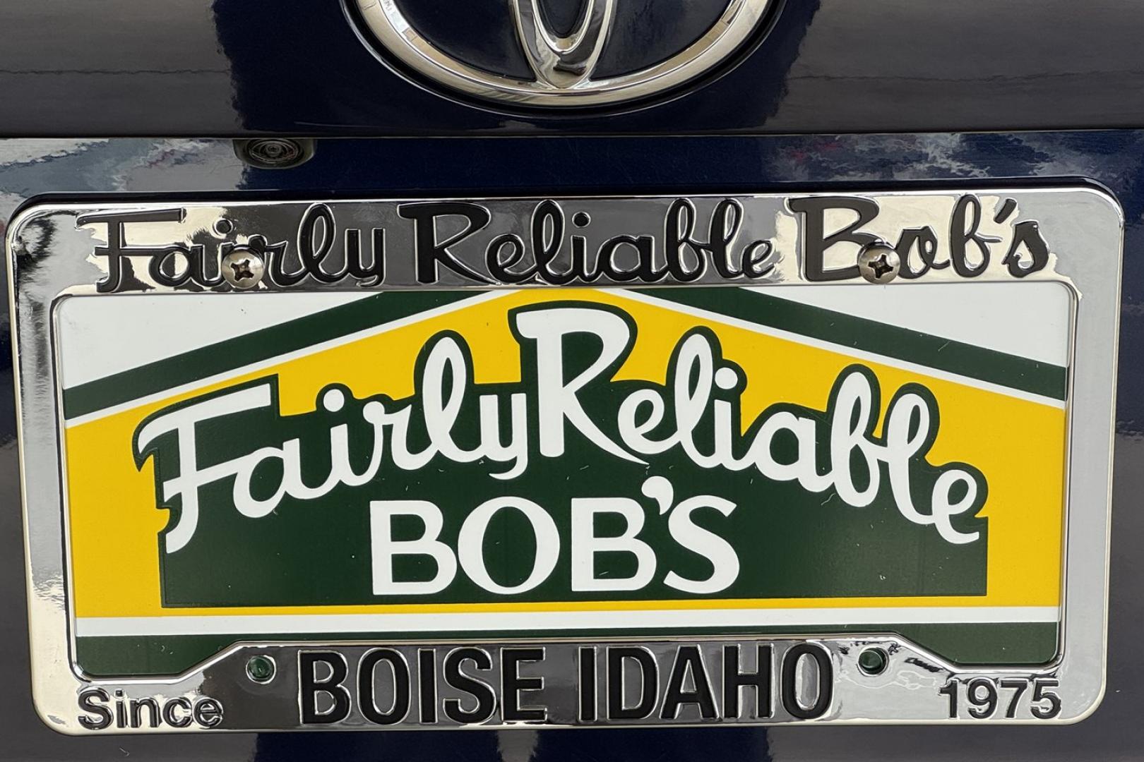 2022 Blue /Black Toyota RAV4 XLE (2T3P1RFV7NW) with an 4 Cyl 2.5 Liter engine, Automatic 8 Speed transmission, located at 2304 W. Main St., Boise, ID, 83702, (208) 342-7777, 43.622105, -116.218658 - All Wheel Drive RAV4! New Tires! Ready To Go! - Photo#18