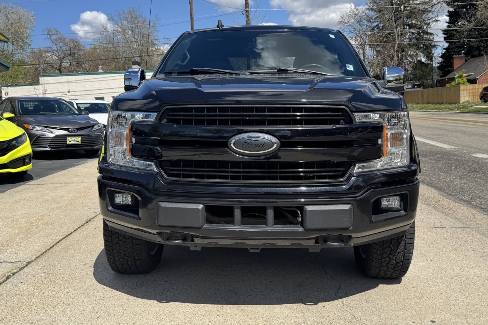 2019 Black /Black Ford F-150 Lariat (1FTEW1E57KK) with an V8 5.0 Liter engine, Automatic 10 Speed transmission, located at 2304 W. Main St., Boise, ID, 83702, (208) 342-7777, 43.622105, -116.218658 - Nicely Optioned And Ready To Go! - Photo#3